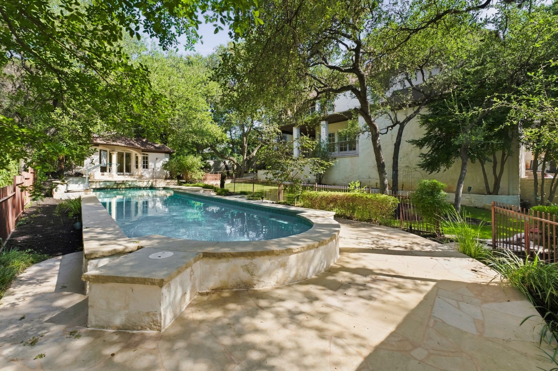 2900 Meandering River Court