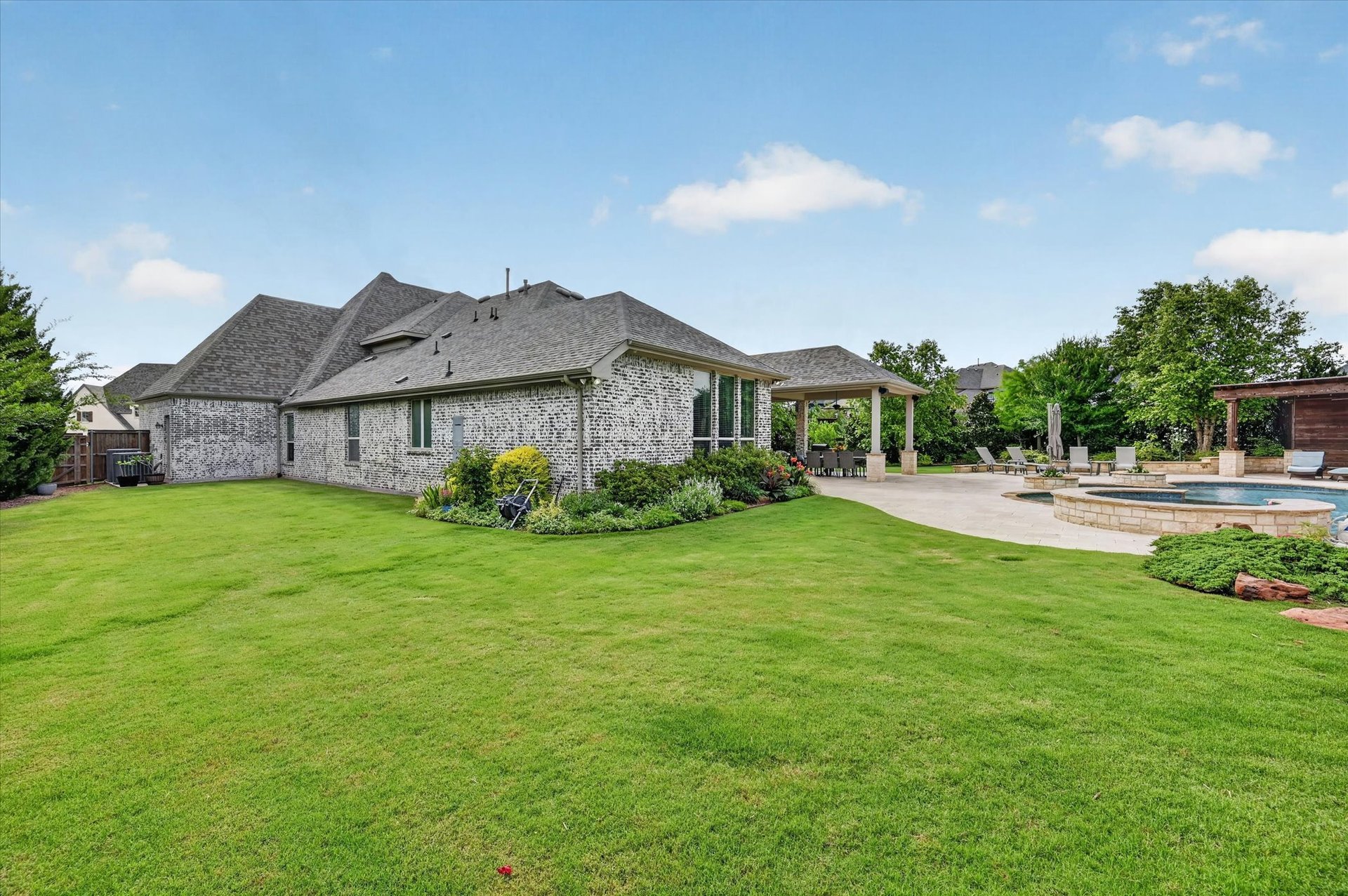 6656 Roughleaf Ridge Road