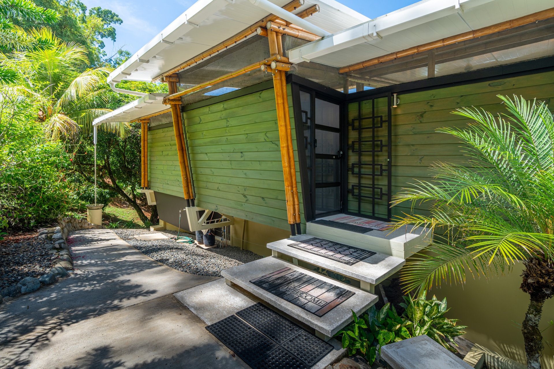 Casa Chiquita - Ocean View Retreat in the Heart of Ojochal – 3 Bed, 3 Bath with Pool, Fruit Trees & Prime Location