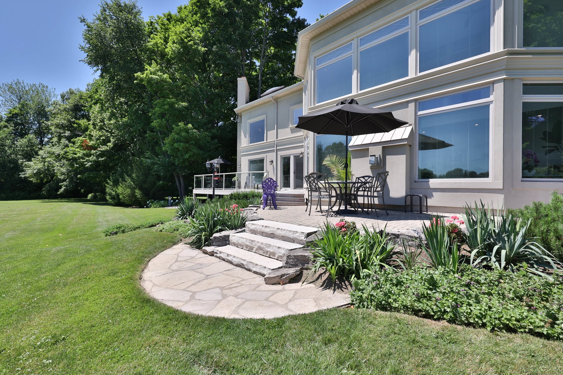 1270 1 Side Road, Burlington