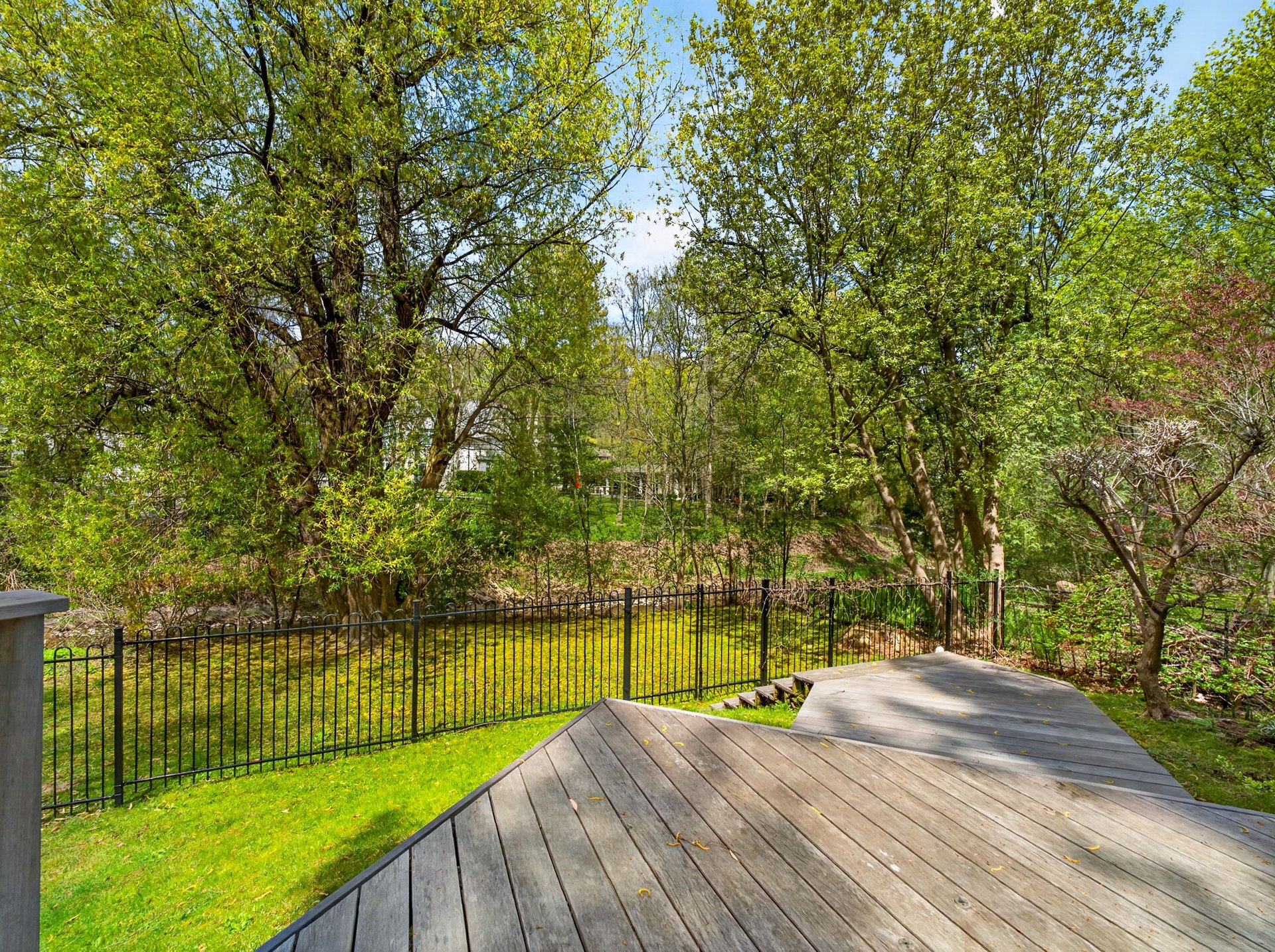 SOLD: Luxurious Country Living In The City