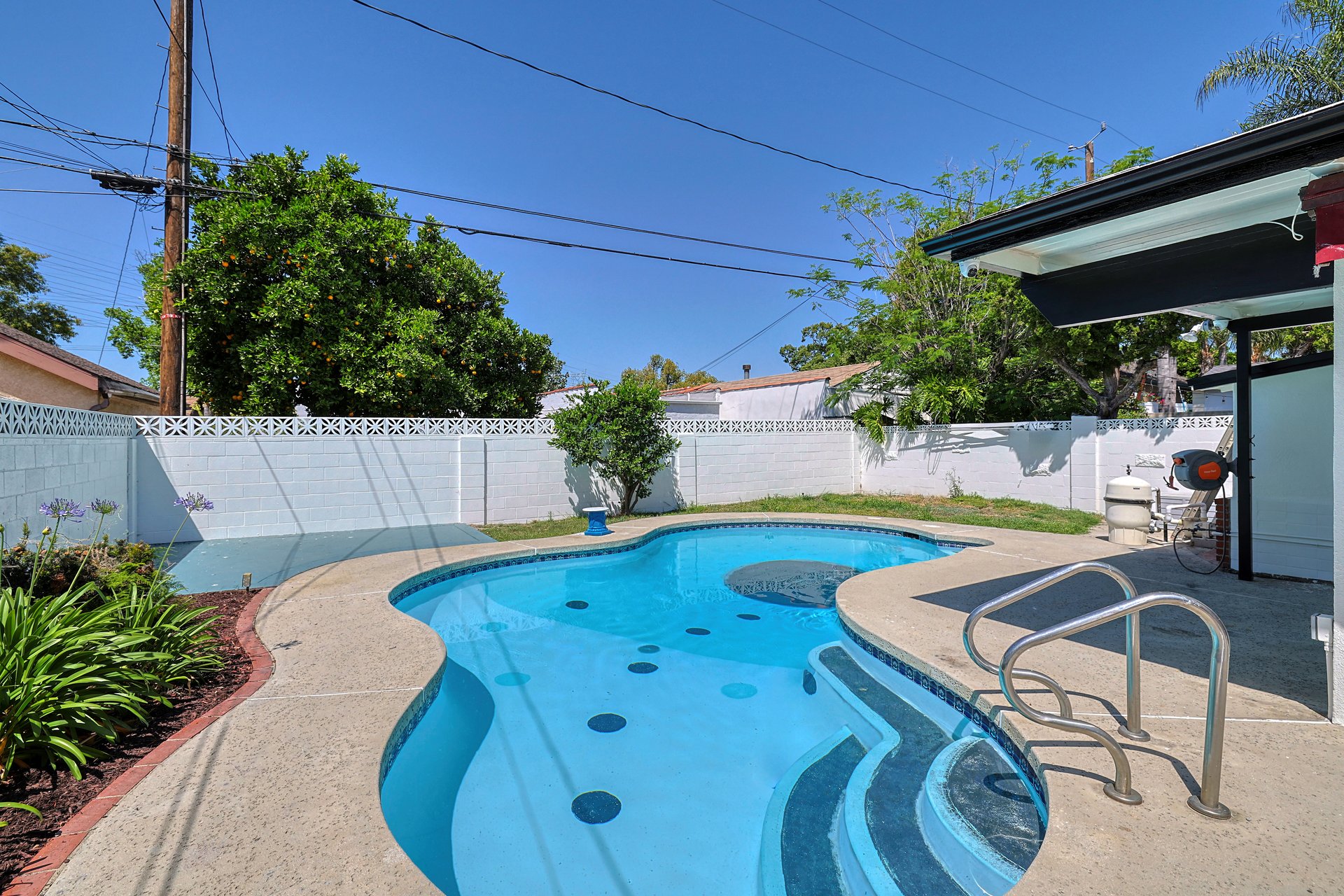 343 N Fairview St