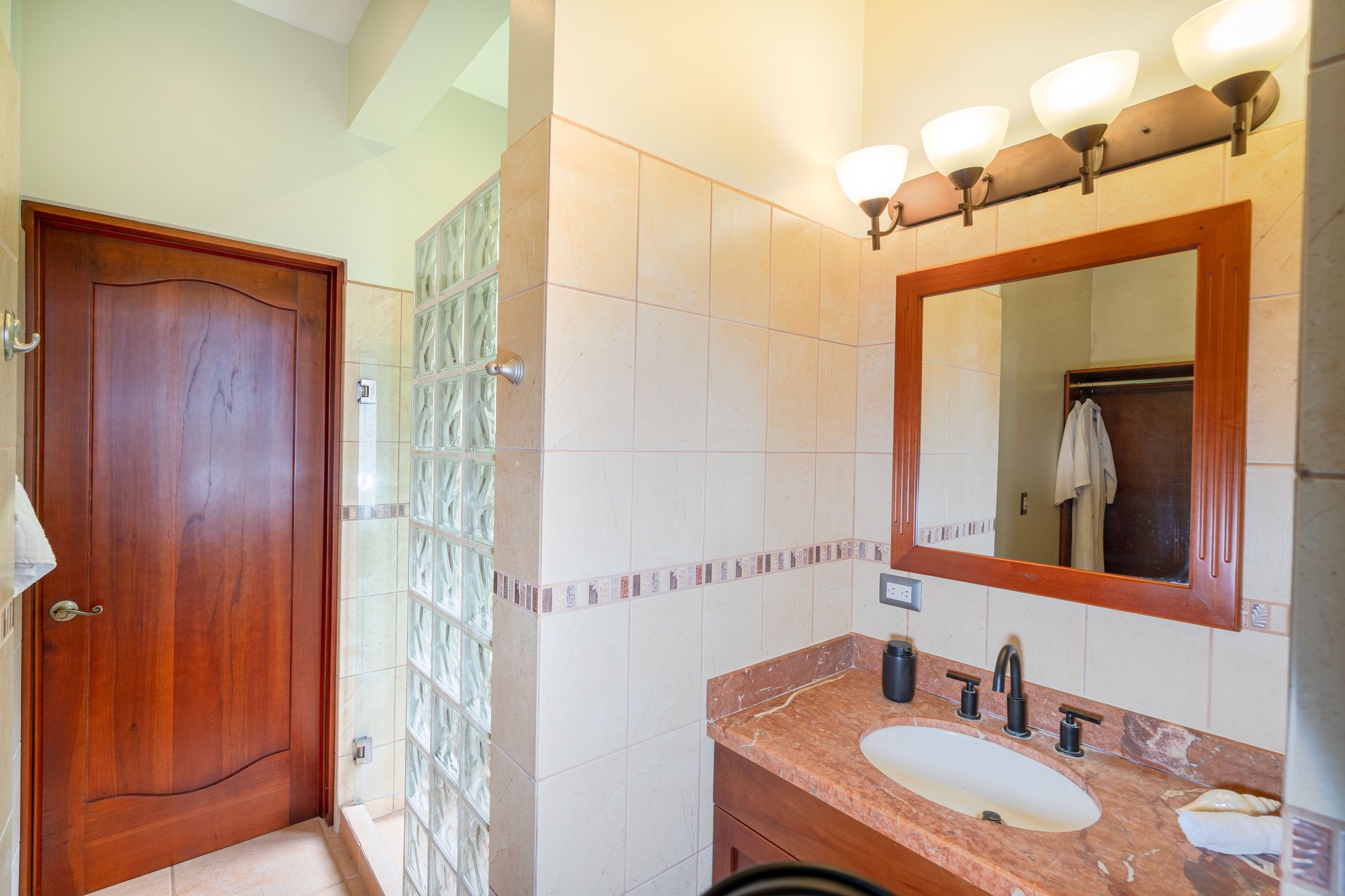 Gorgeous Ocean View 7 Acre Estate, Portalon
