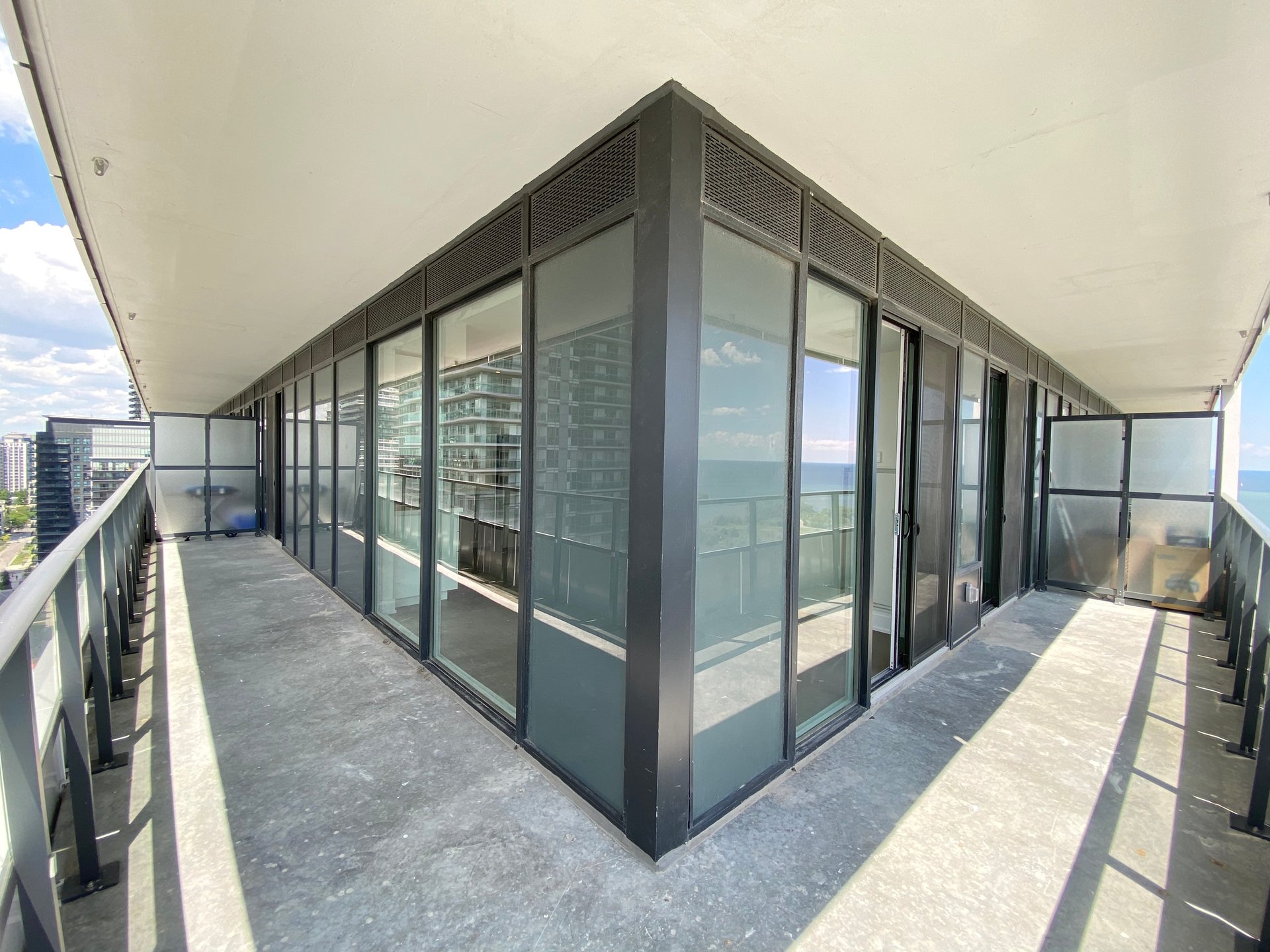 20 Shore Breeze Drive 1502