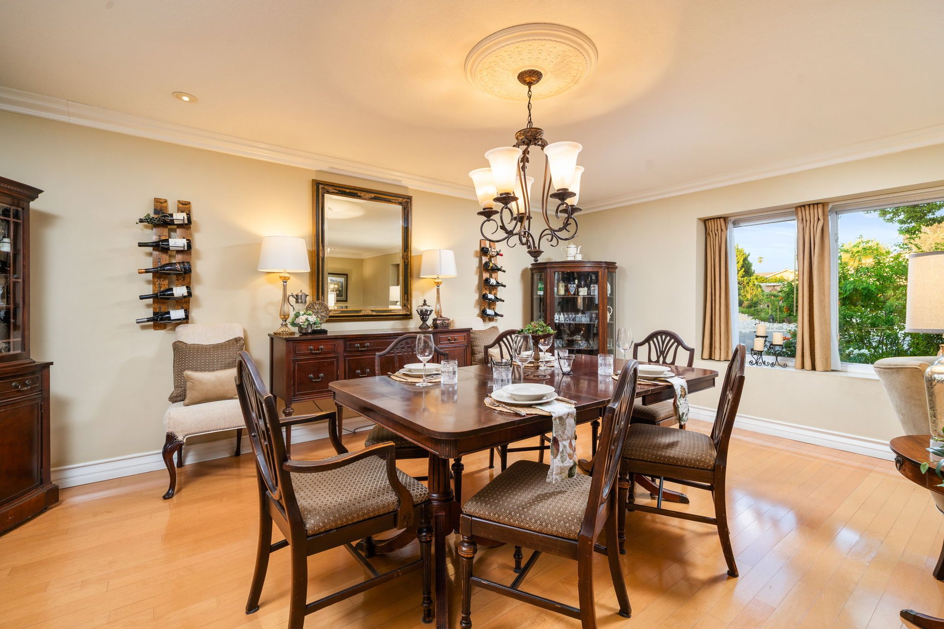 2309 Perry Court