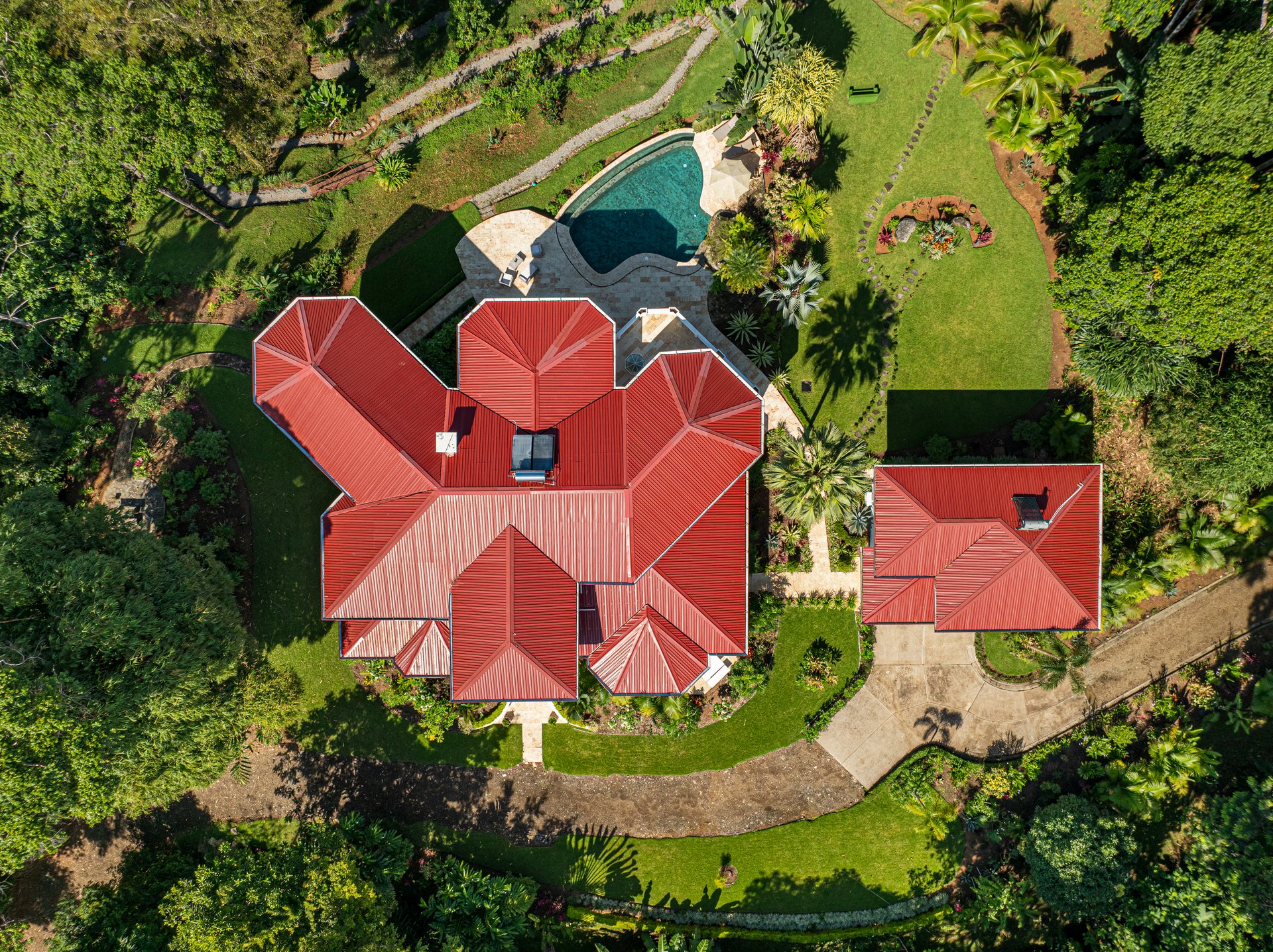 16 ACRES – 6 Bedroom Grand Estate With Guest House, 15 Minutes to Dominical, SPECTACULAR OCEAN VIEWS!!!