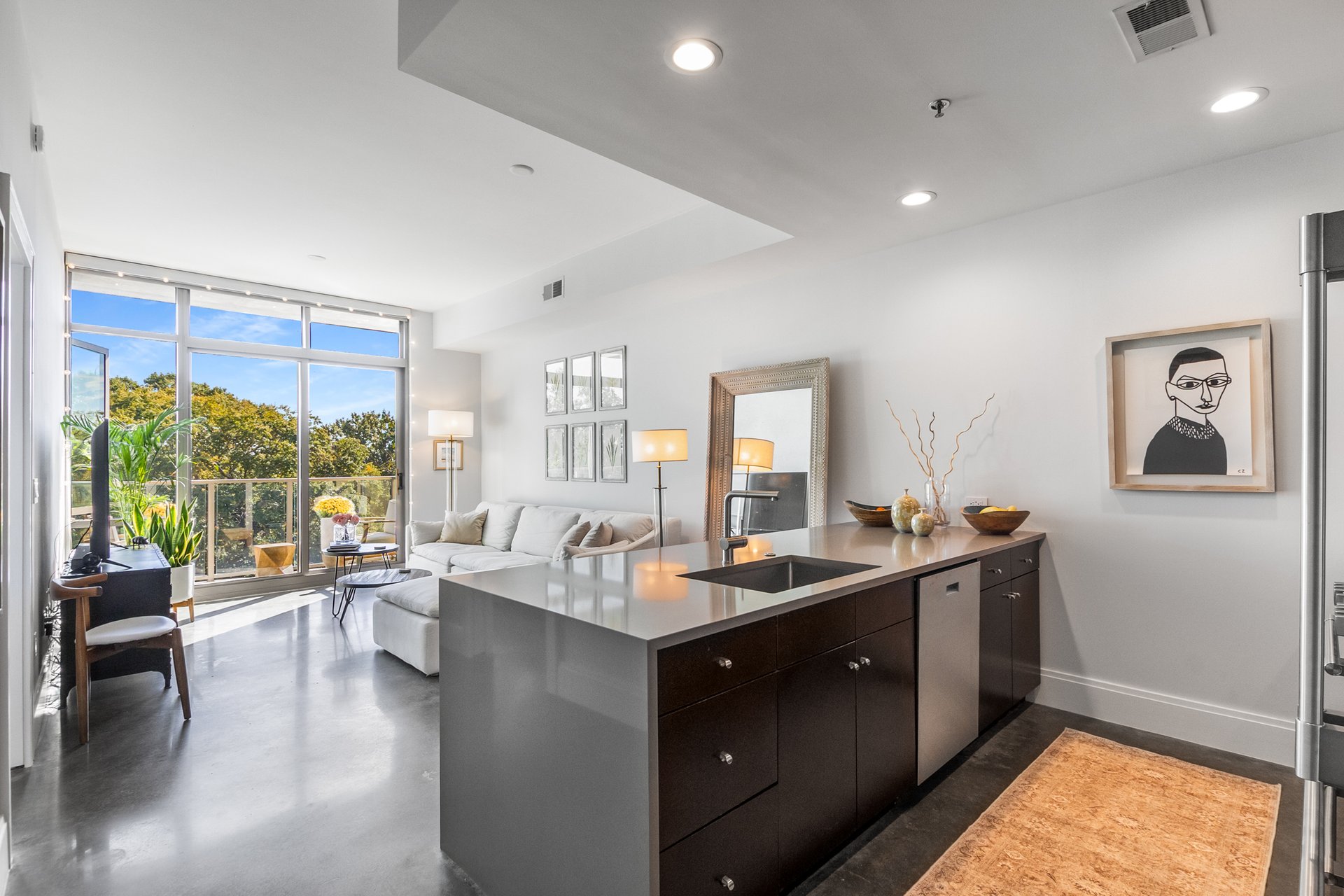 905 Juniper Street NE Unit 704