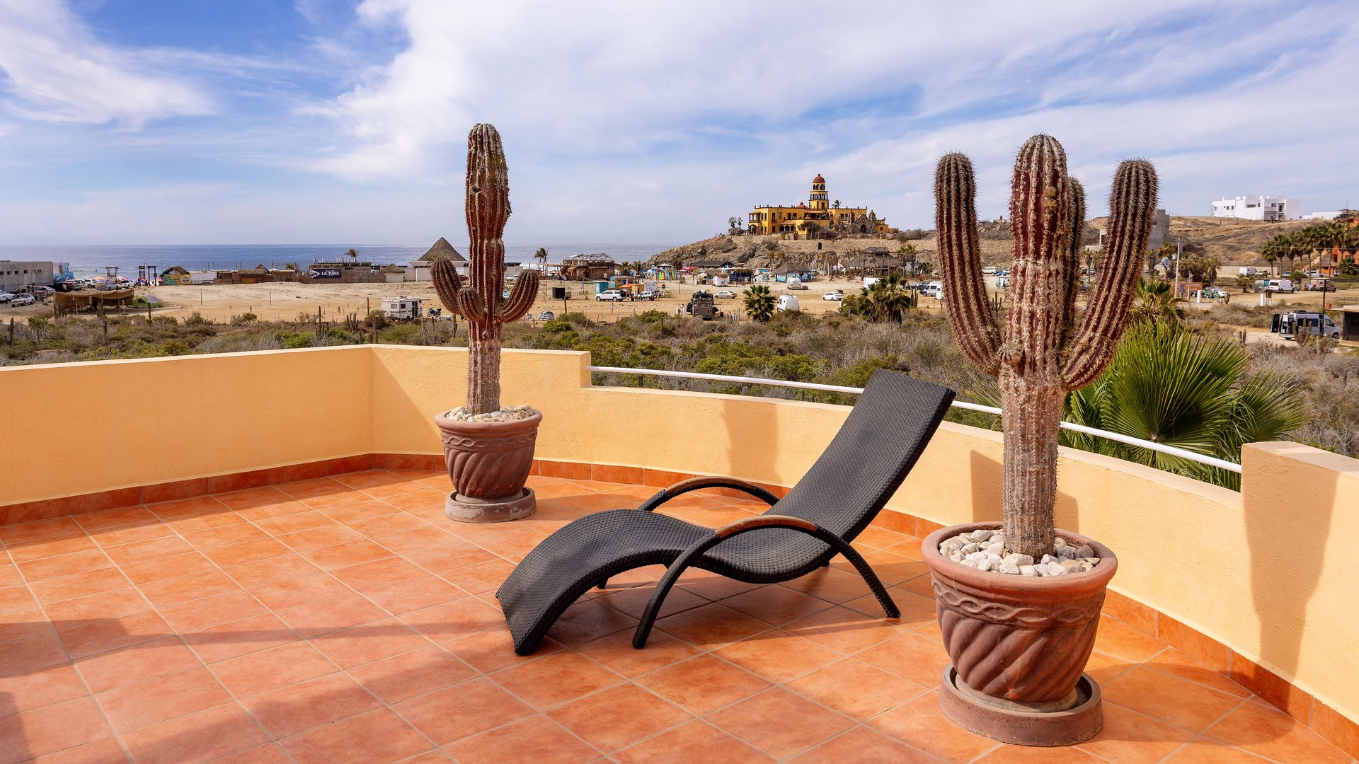 Puesta Del Sol Studio 1B