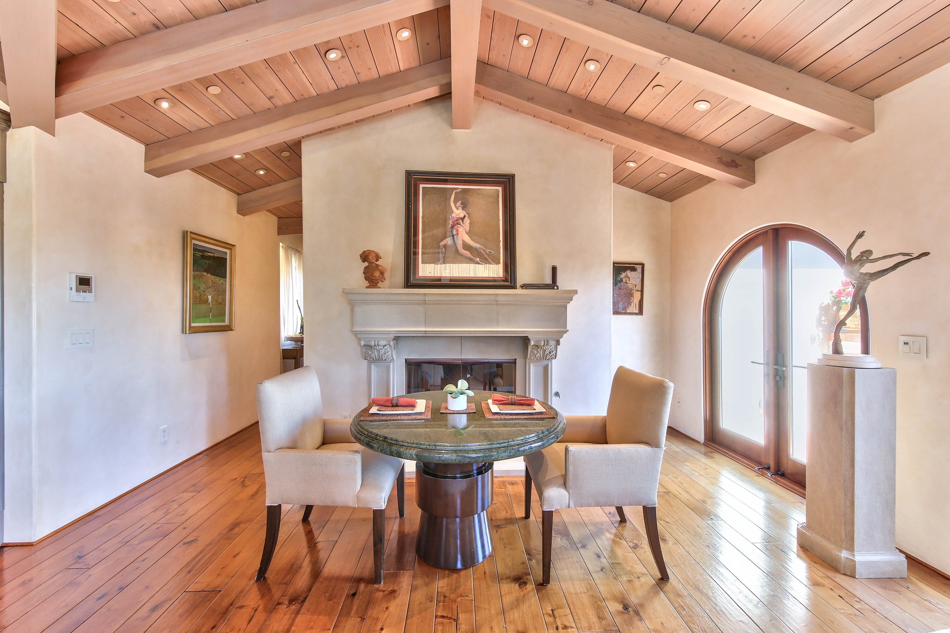 Carmel Penthouse - Luxury Rental