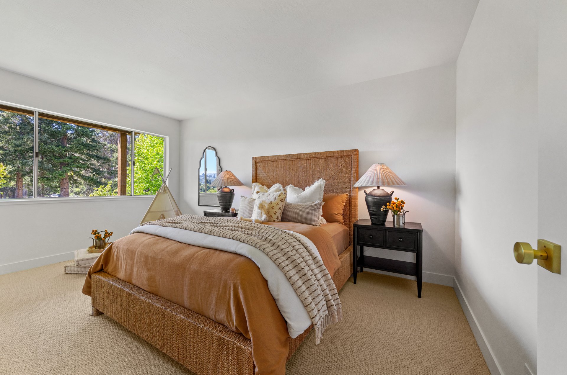 A Tasteful Renovation Meets Timeless Mid-Century Architecture