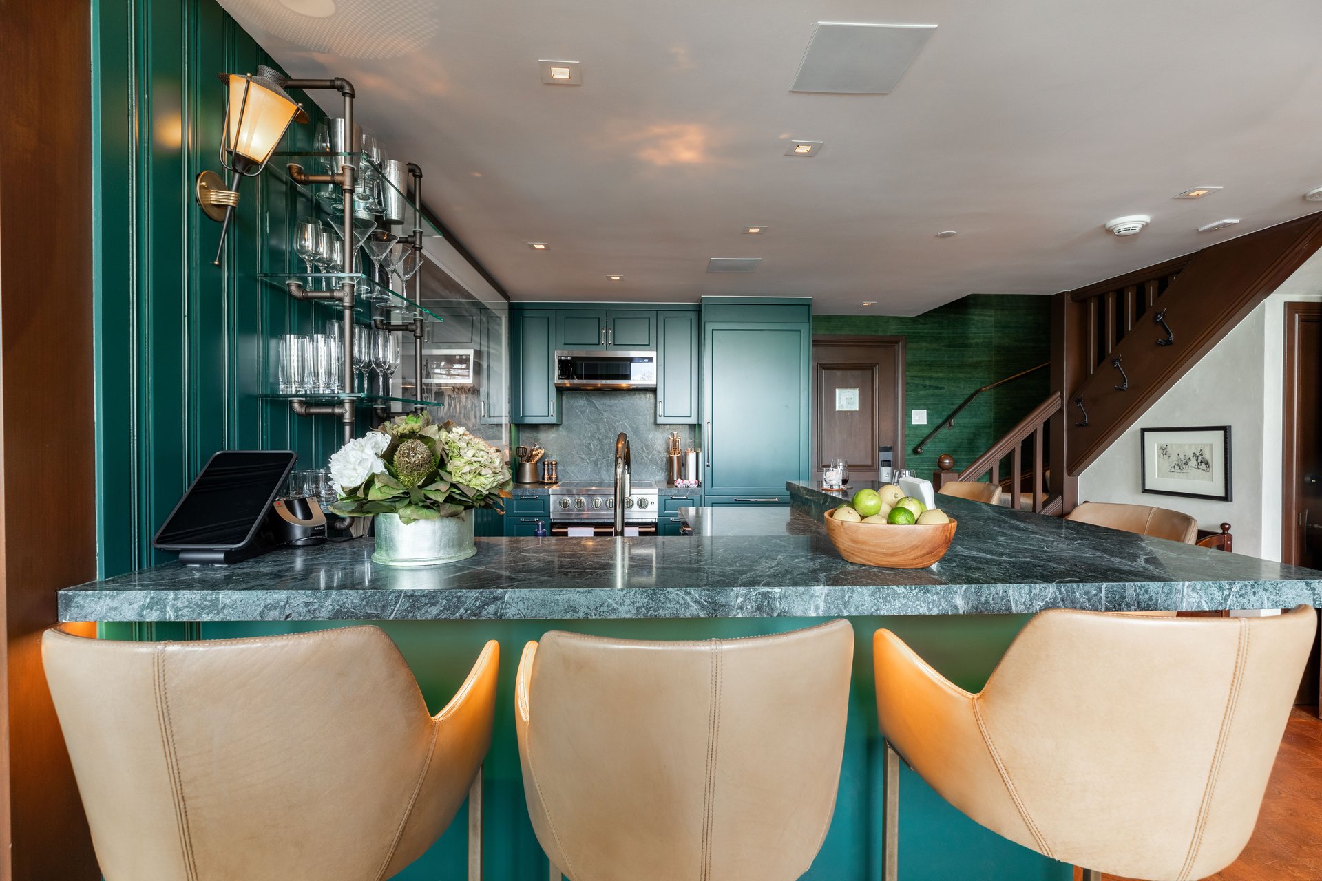 The Lodge at Vail Condominiums #521