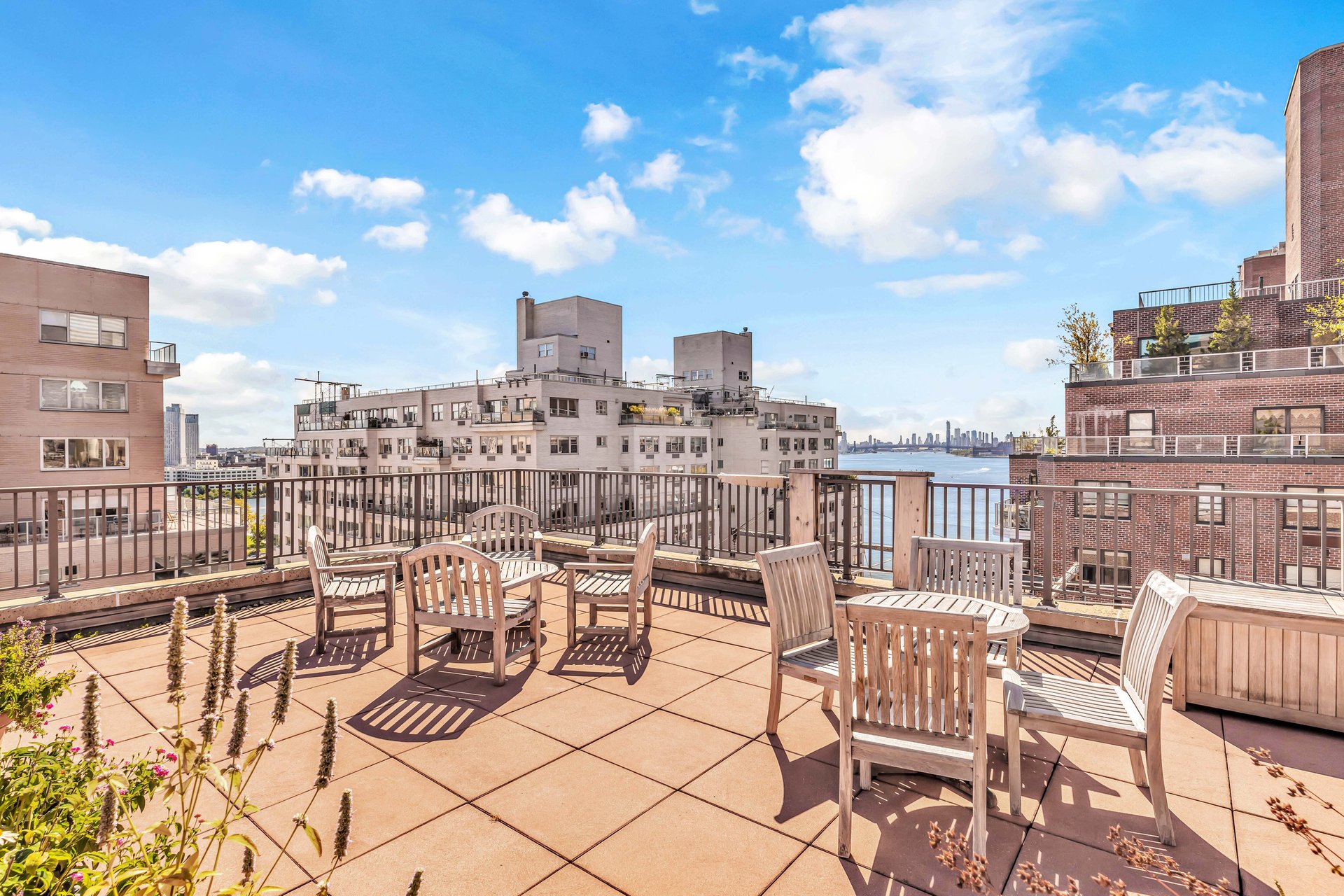 36 Sutton Place South, 12C
