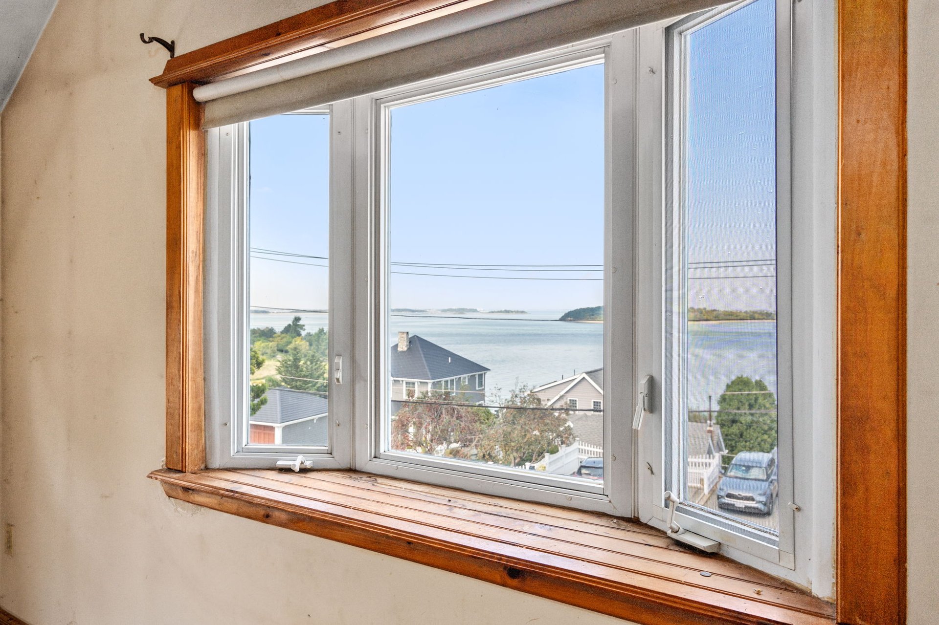118 Sea Ave