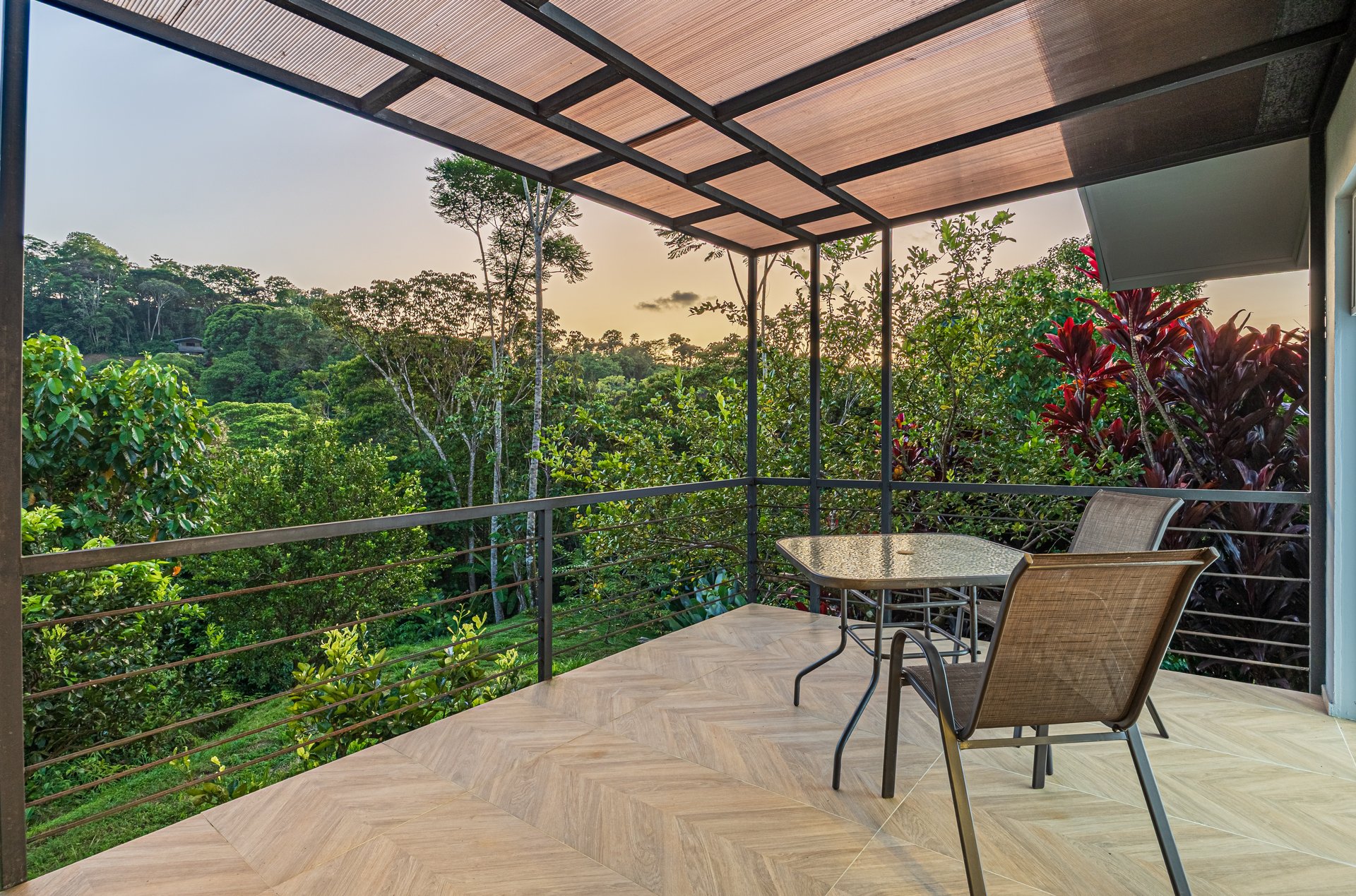 Year Round Sunsets at this Beautiful House + Guest House