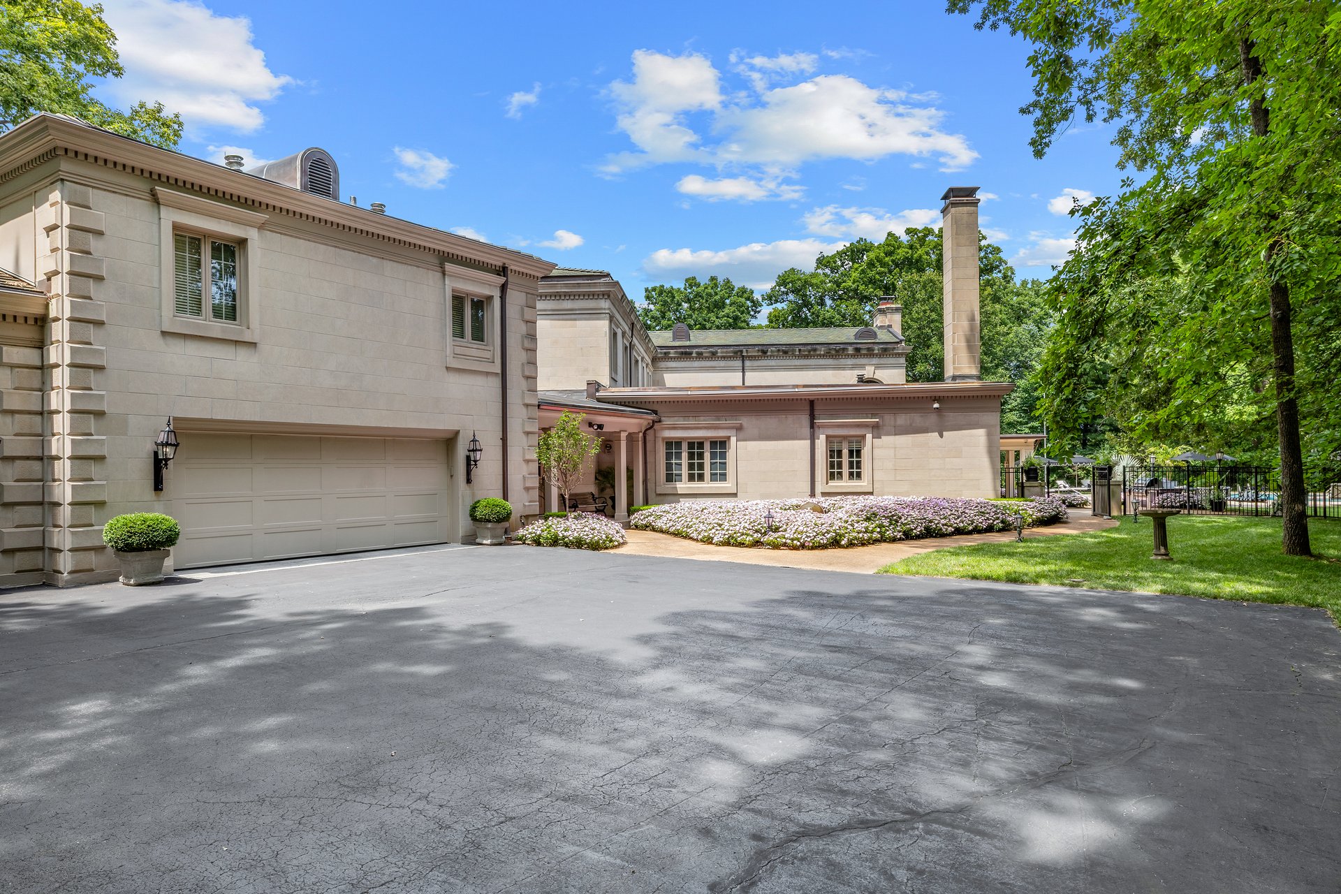 456 Sheffield Estate Drive