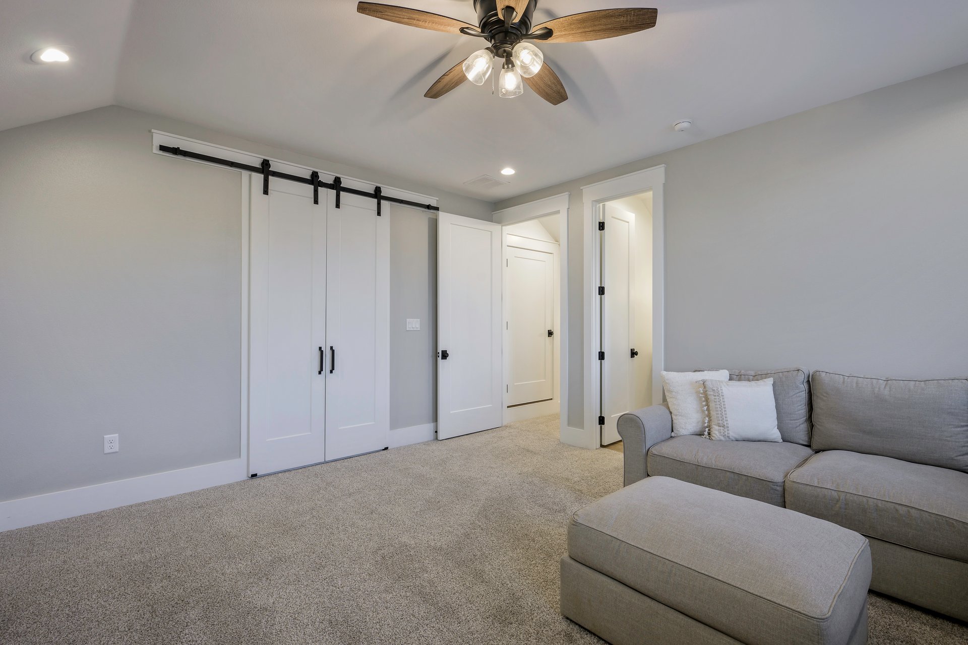36 Mirror Lakes Court