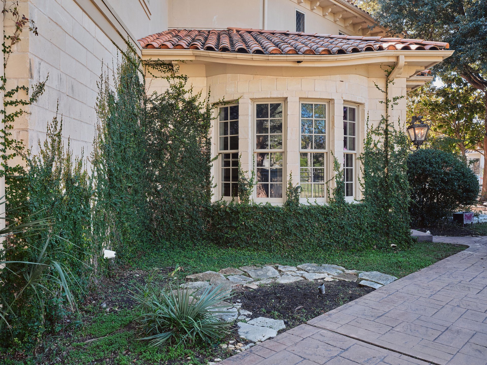 4511 Island Cove