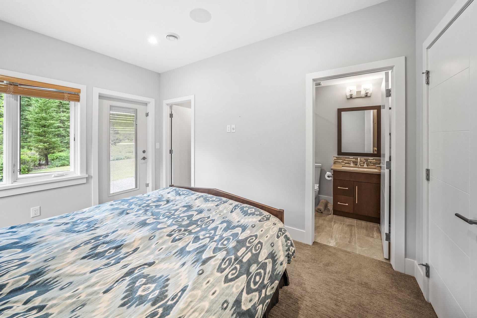 19 Creekside Mews