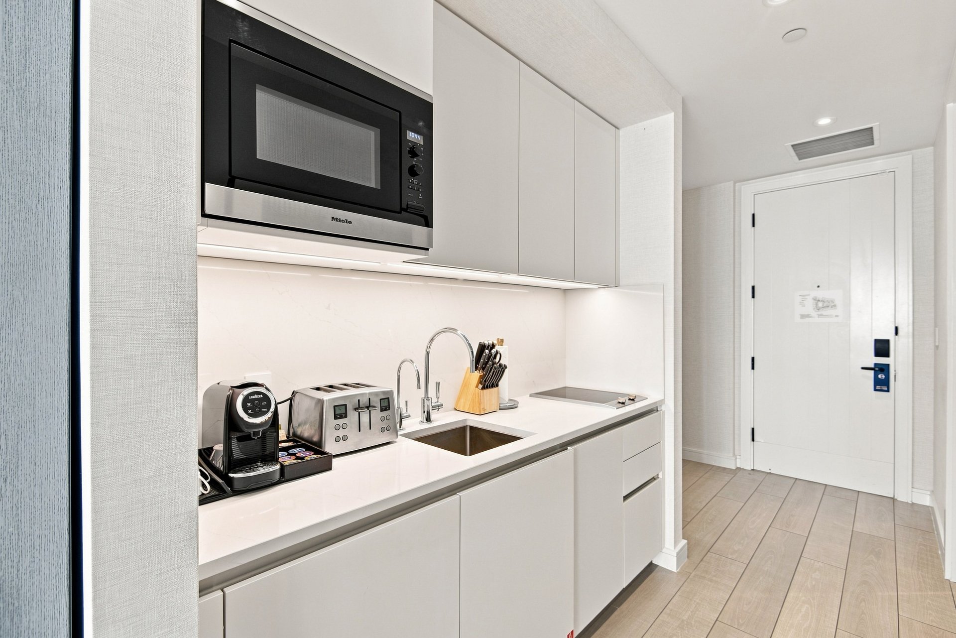 417 Goldwynn Resort & Residences
