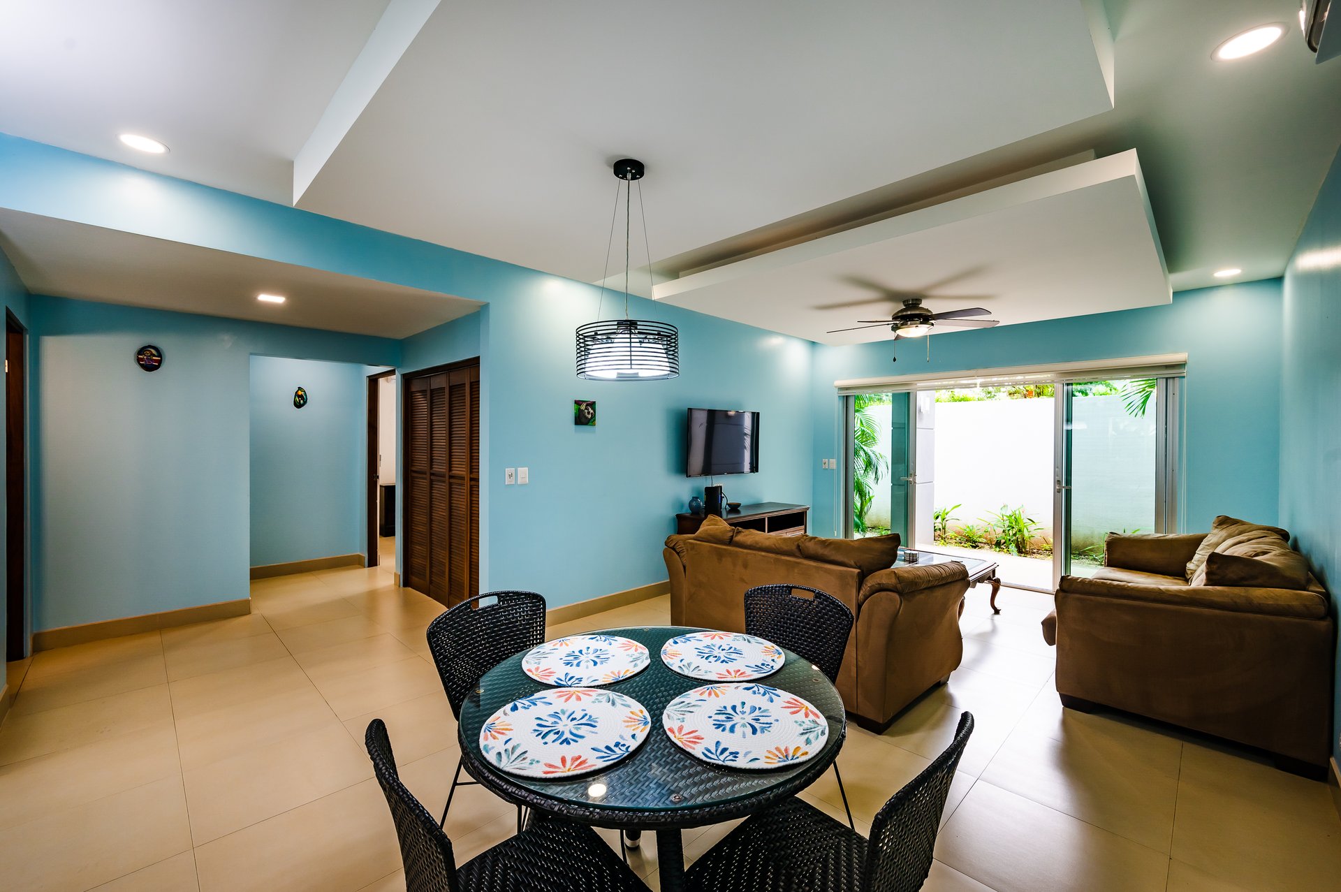 Casa Blanca 2 | Gorgeous 2 Bedroom Condo Close To The Beach!