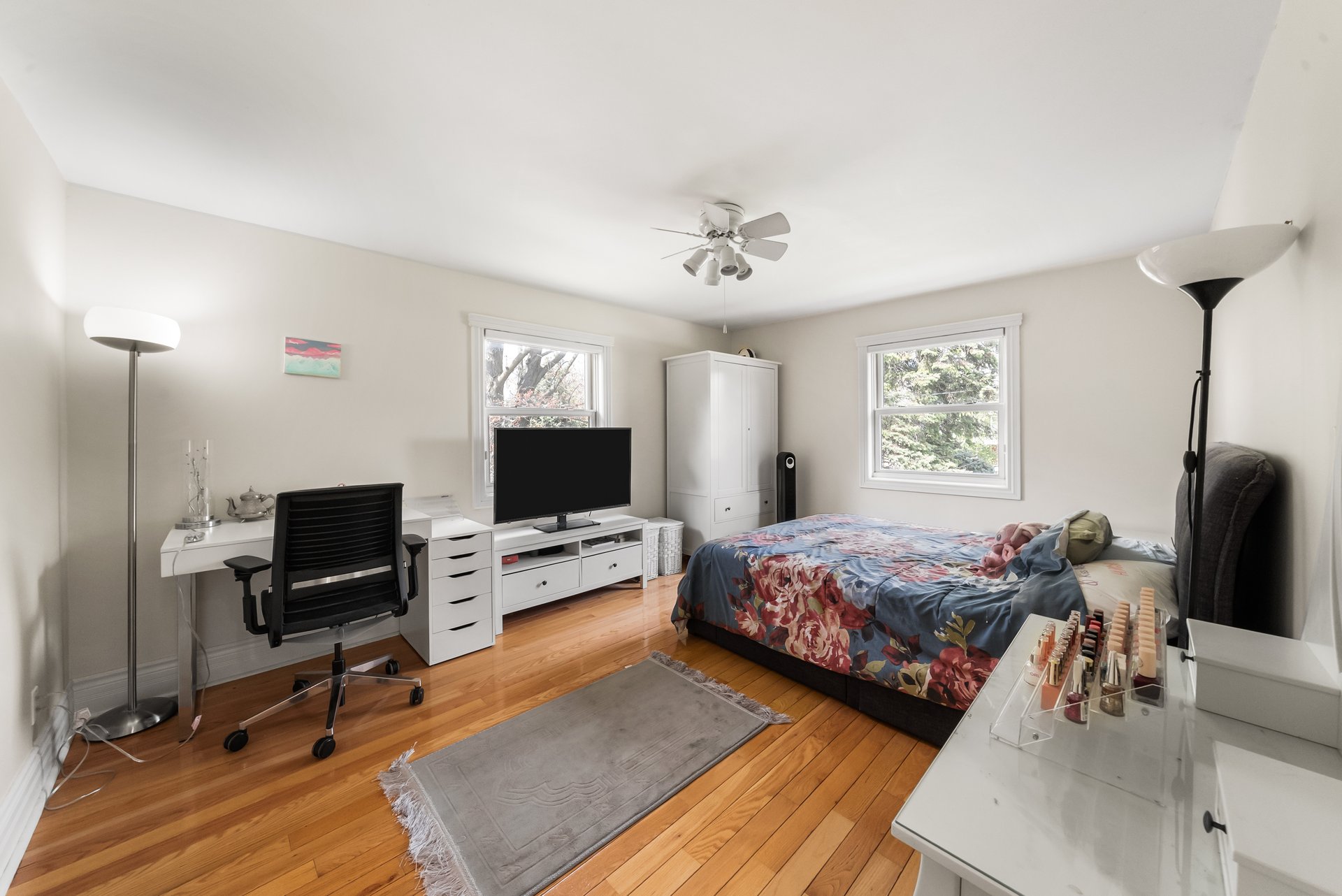 2154 Oneida Cres