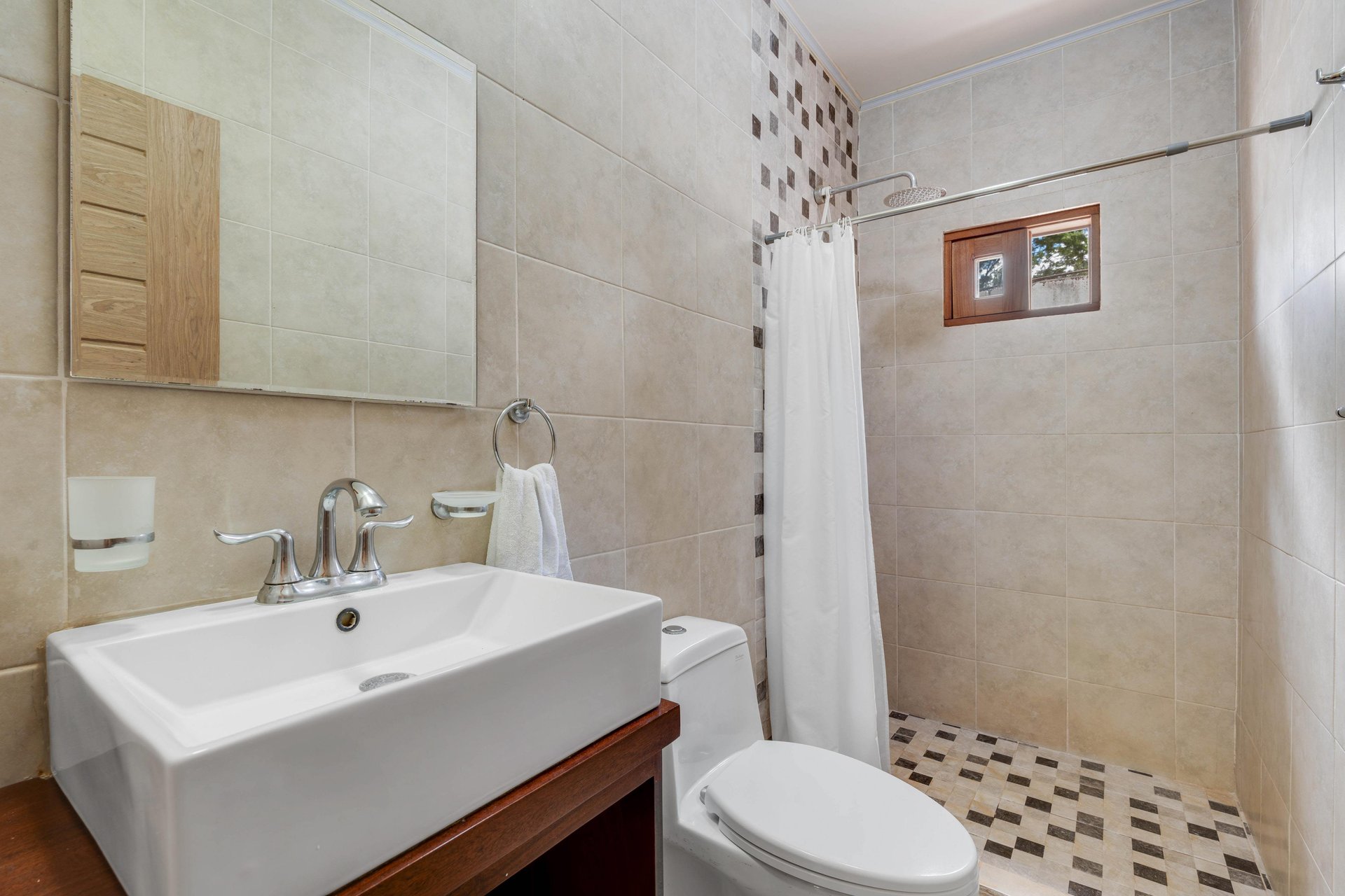 Multi-Home Property | Versatile Estate Near Playa Avellanas