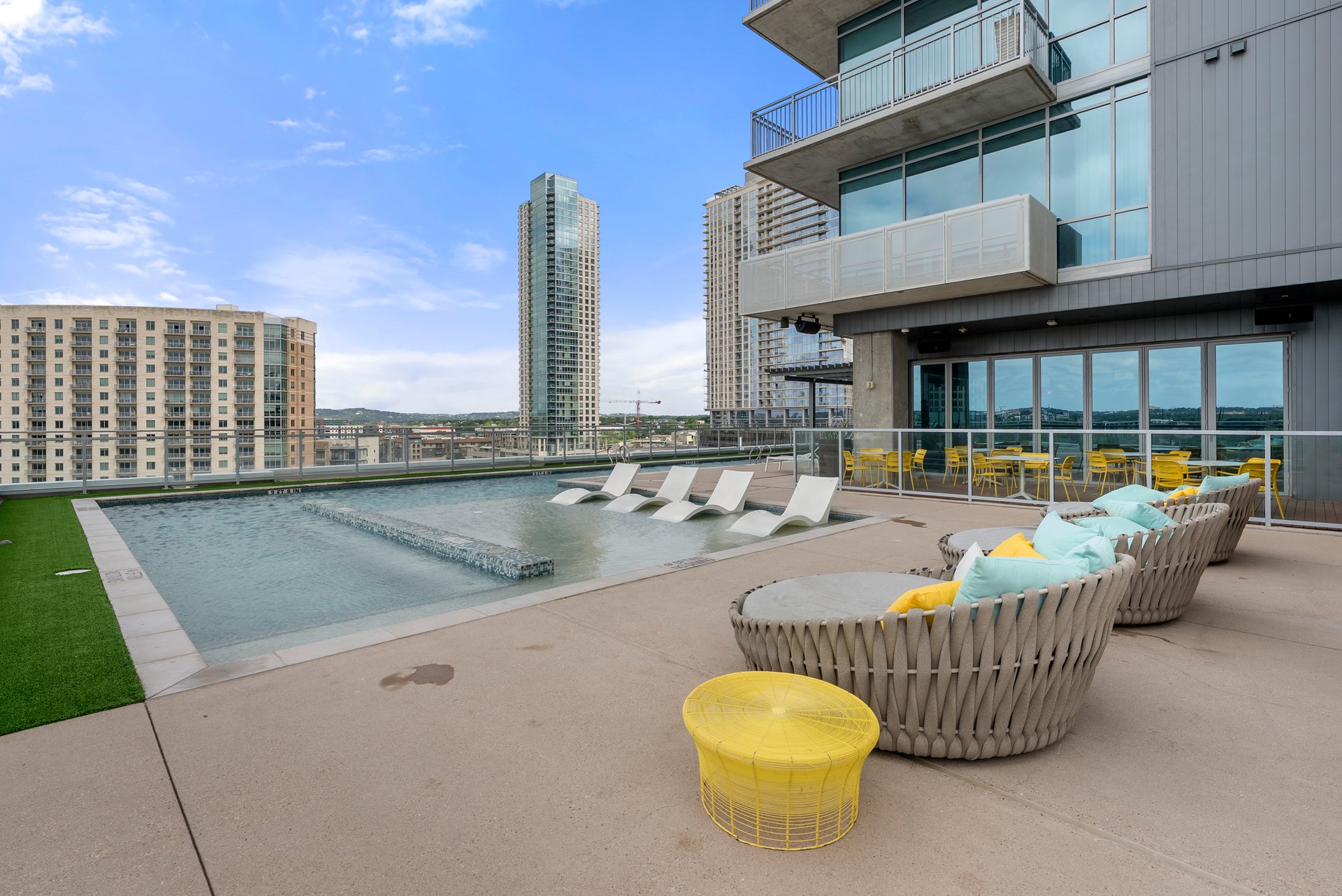 222 West Avenue #2802