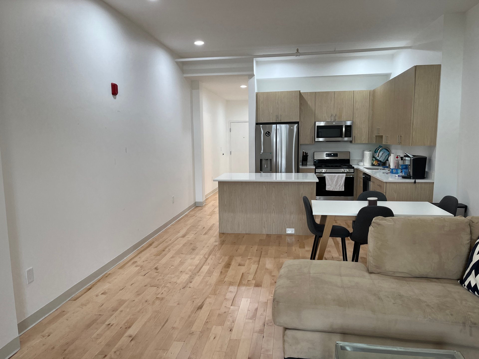 Northampton Street - One bed one back with laundry, roof deck, elevator and Parking! 
