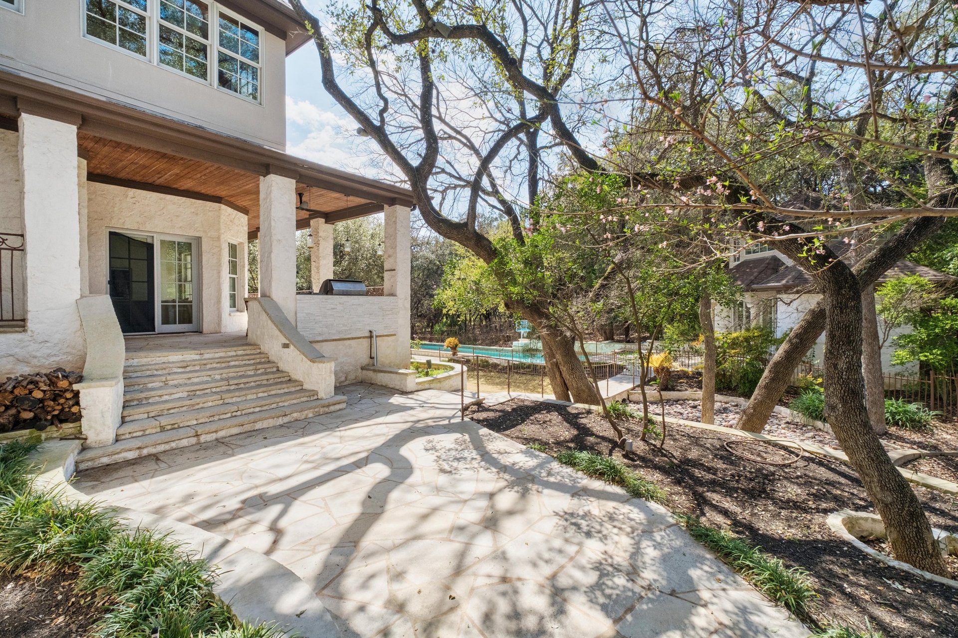 2900 Meandering River Court