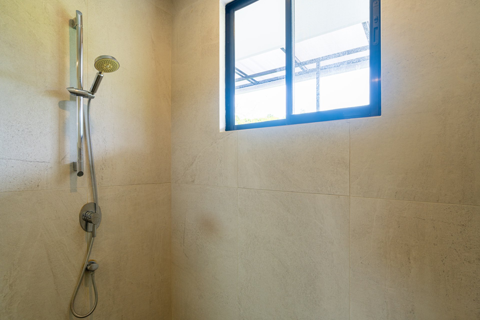 Modern 4-Bedroom Family Sanctuary with Infinity Pool, Edible Forest Garden - Exclusive Gated Ojochal Community 