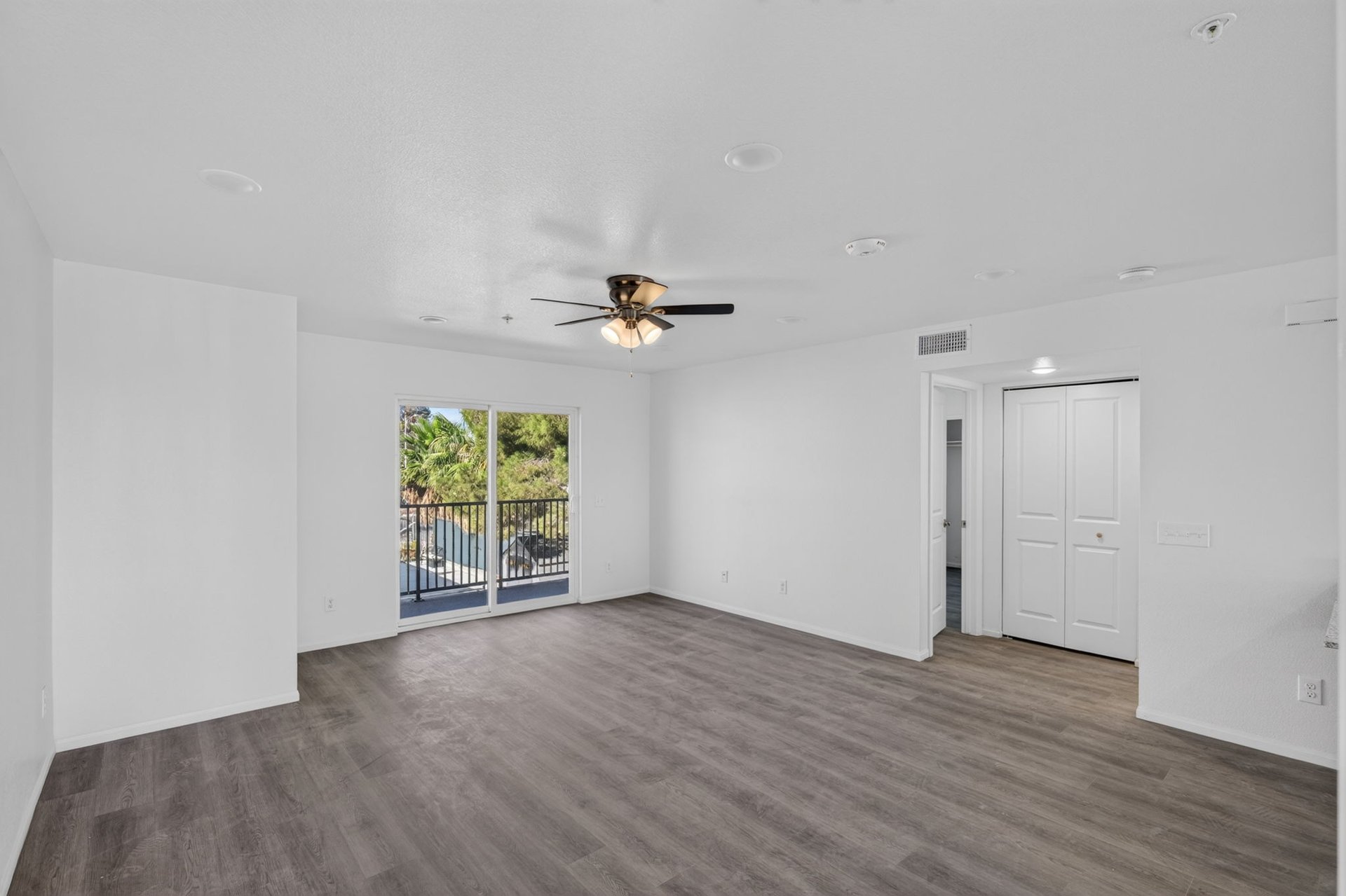 2301 Seco Adobe Circle #300