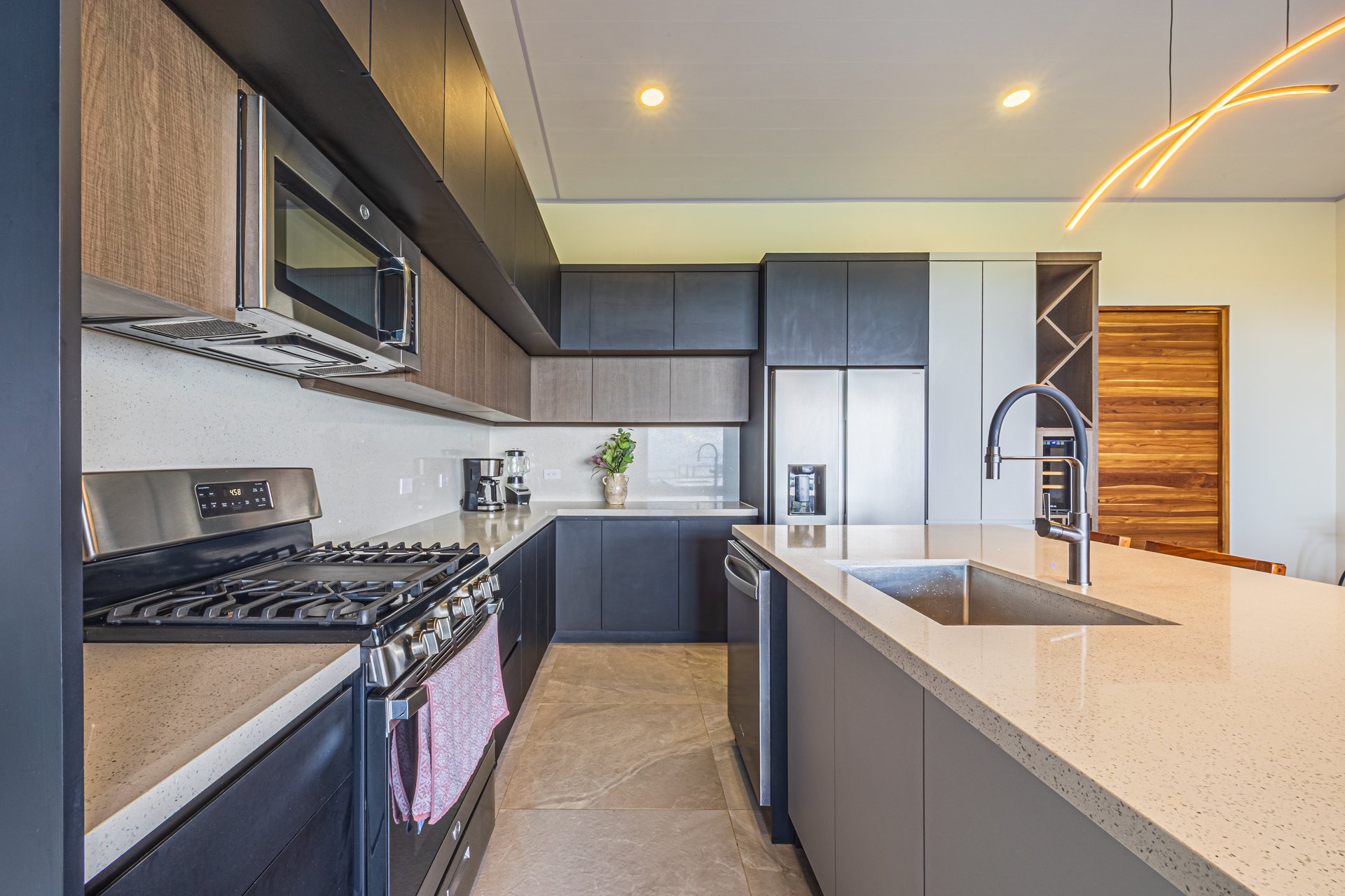 Villa Altamonte, Best Ocean View Home in the Hills of Uvita.