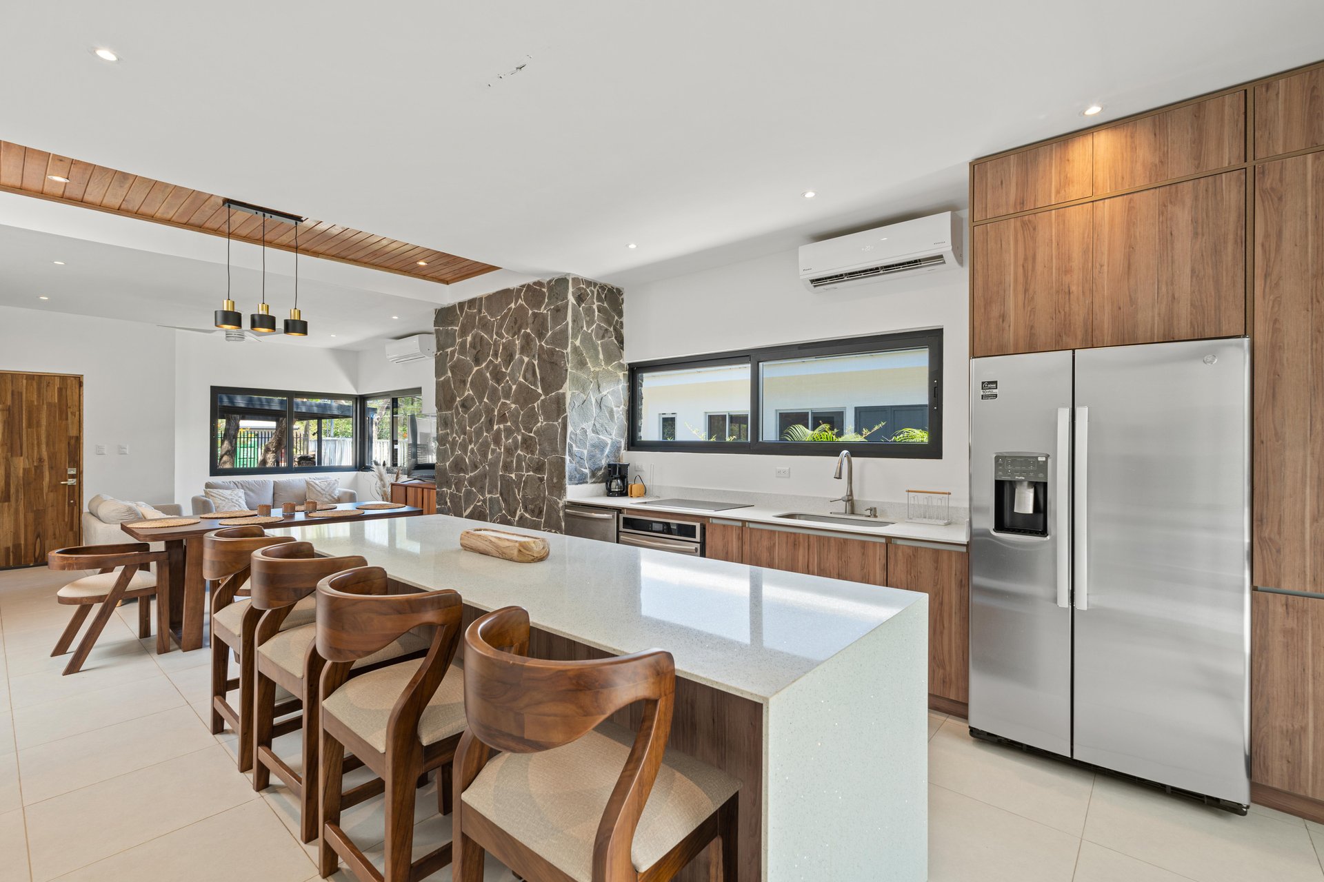 Casa Kuna | 3-Bed Modern Coastal Oasis in the Heart of Playas del Coco
