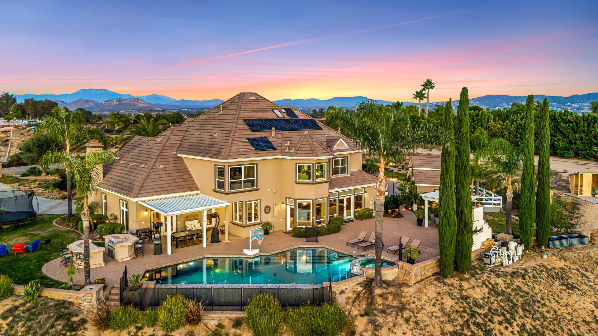Akash Manor 🍇