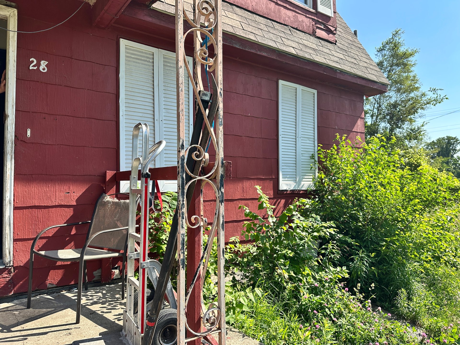 28 W Montana St
