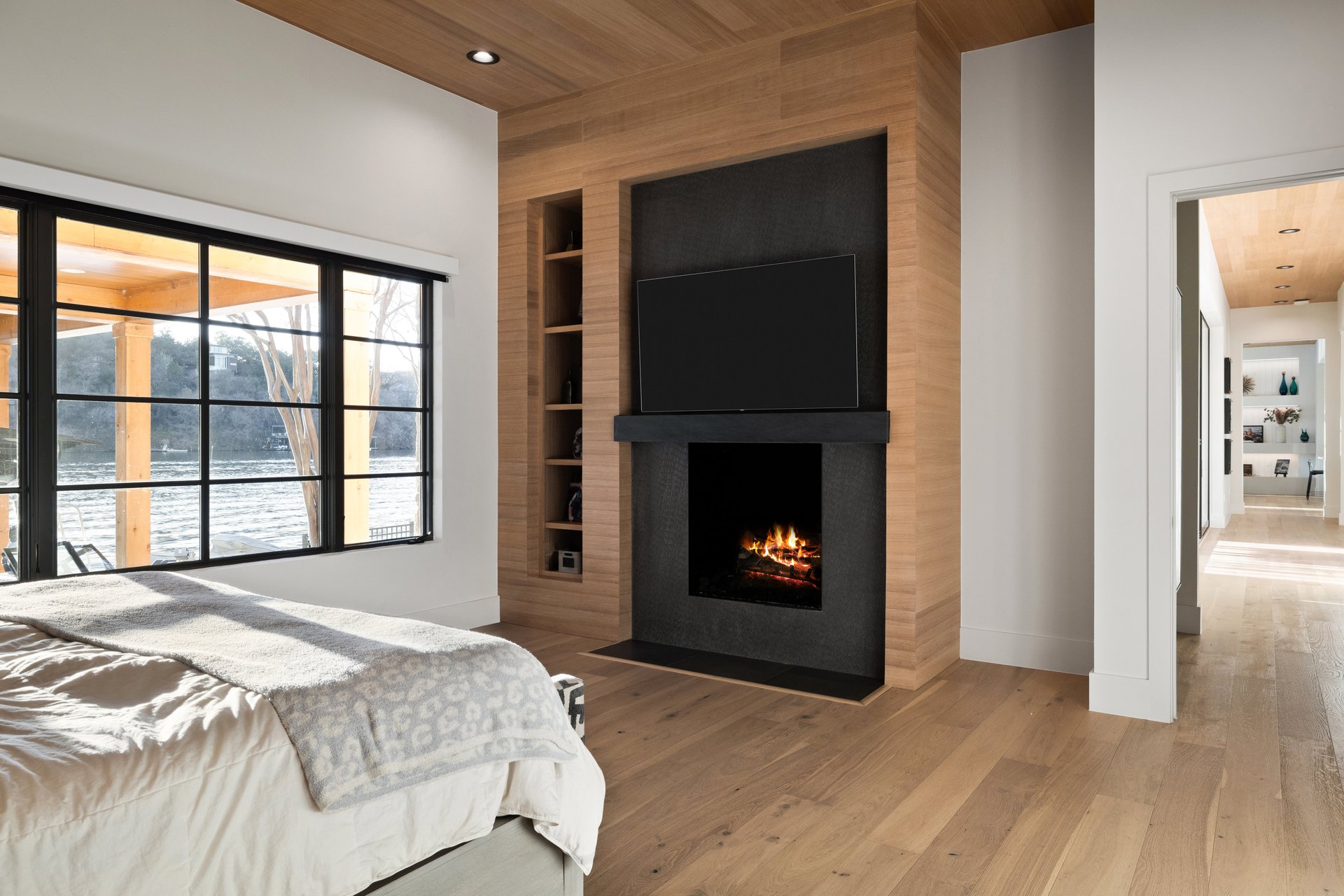 4211 Watersedge Cove