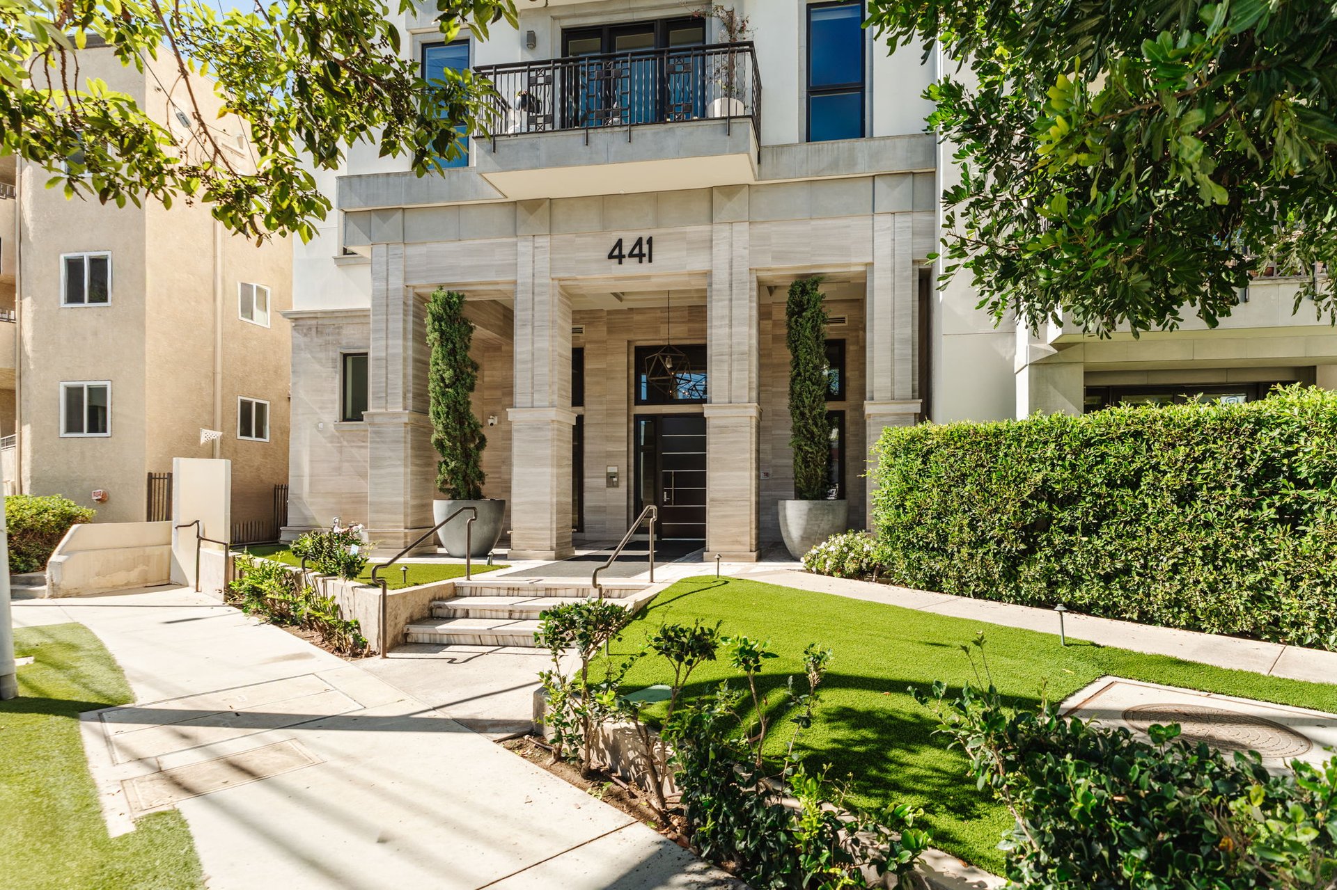 441 S Barrington Ave Unit: 109, Brentwood 