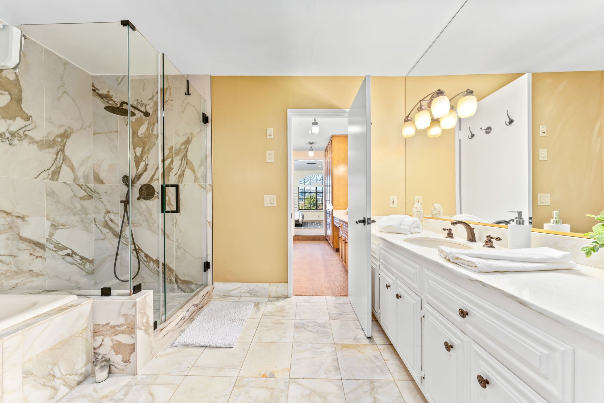 8712 Gregory Way #403, Pico-Robertson