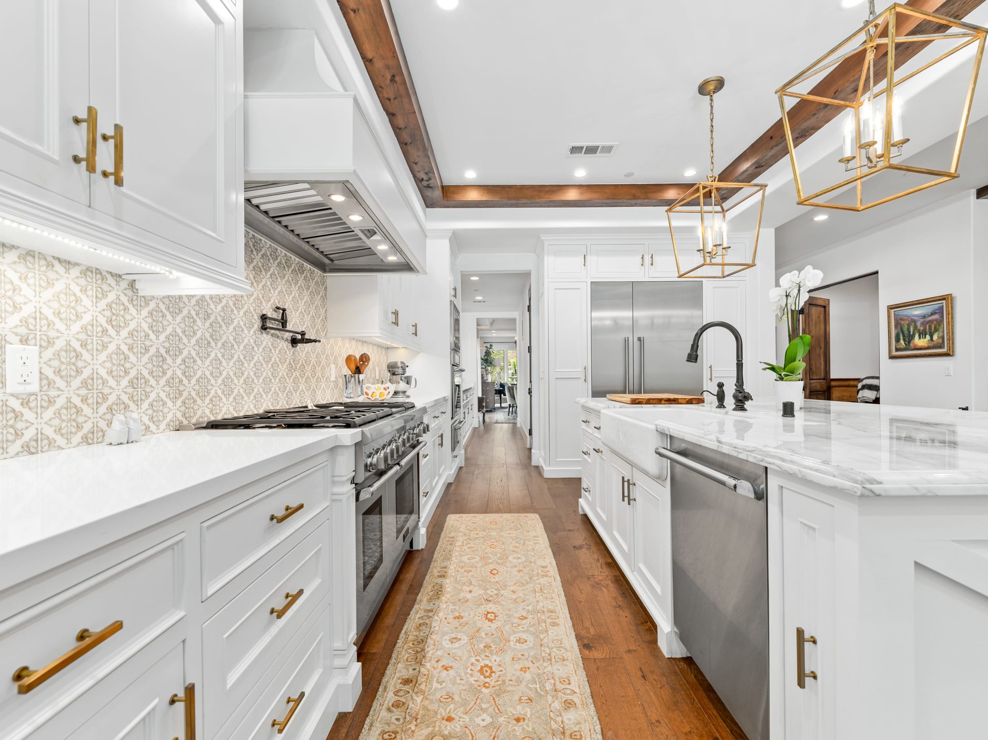 13031 Bloomfield St, Studio City