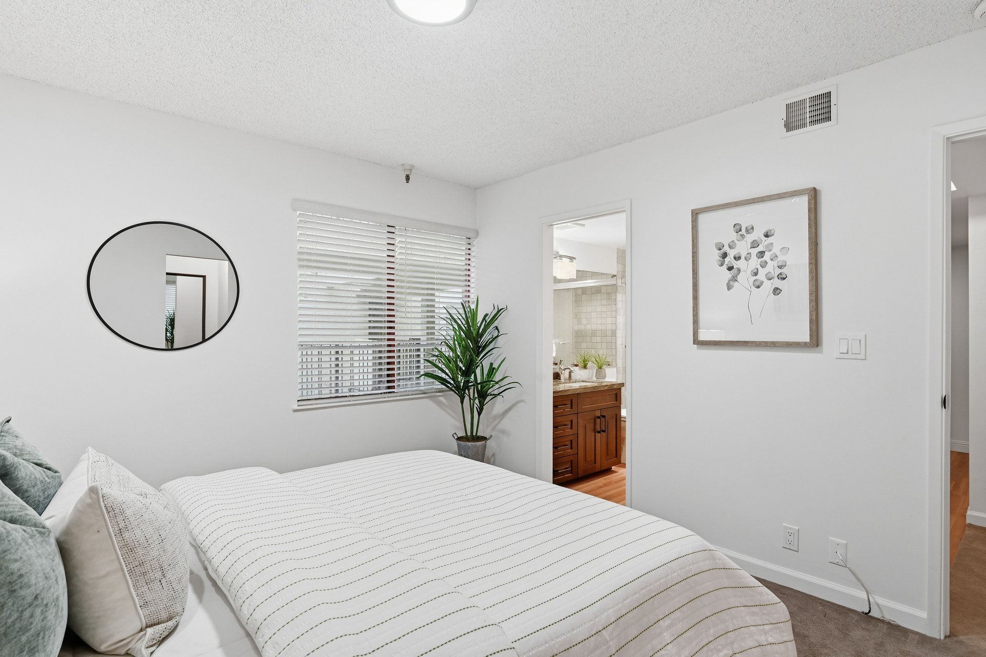 855 La Playa Street 366