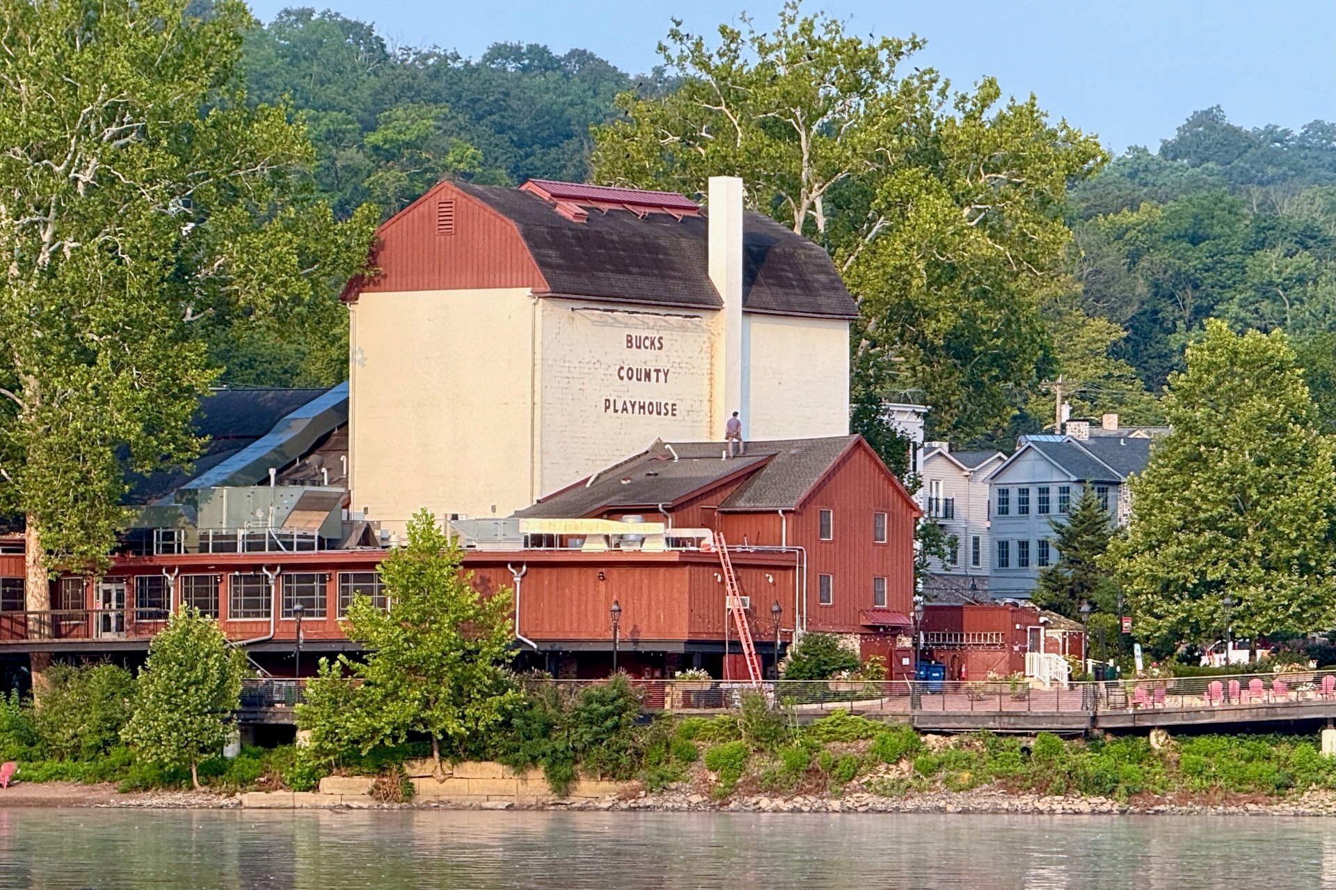 new-hope-02-bucks-county-playhouse-new-hope-pa-river-side-2025.jpg