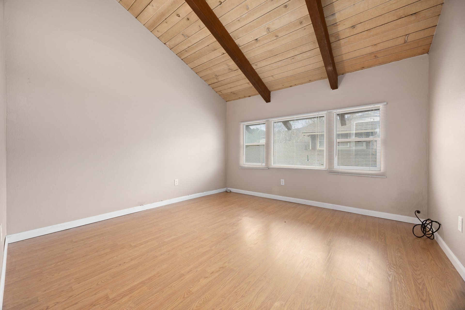 Charming Updated Condo in Bear Valley Springs – 101 Meadow Lakes