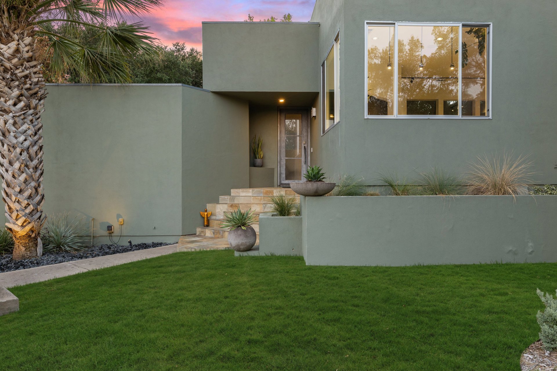 2700 De Soto DR