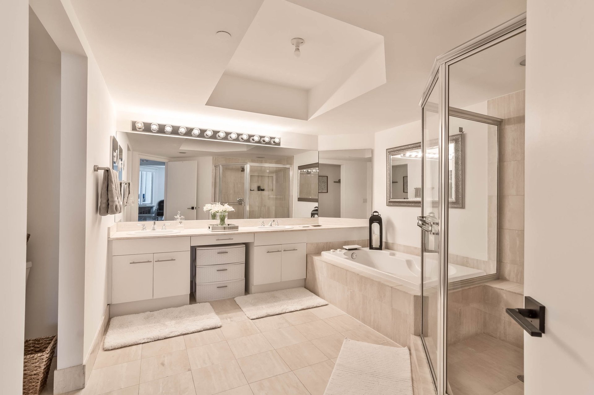 21205 Yacht Club Dr