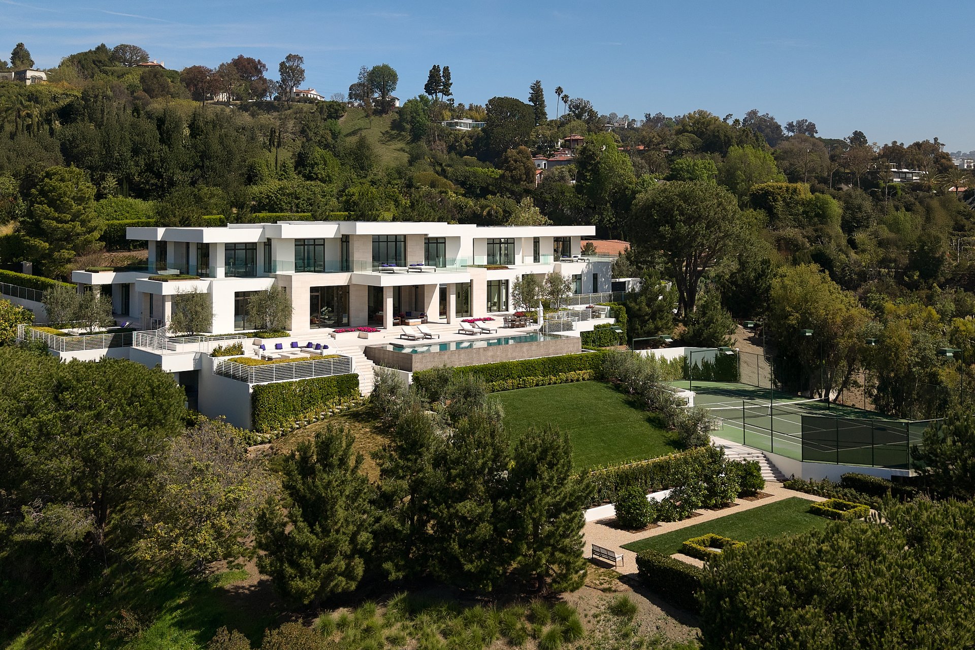 9966 Beverly Grove Dr