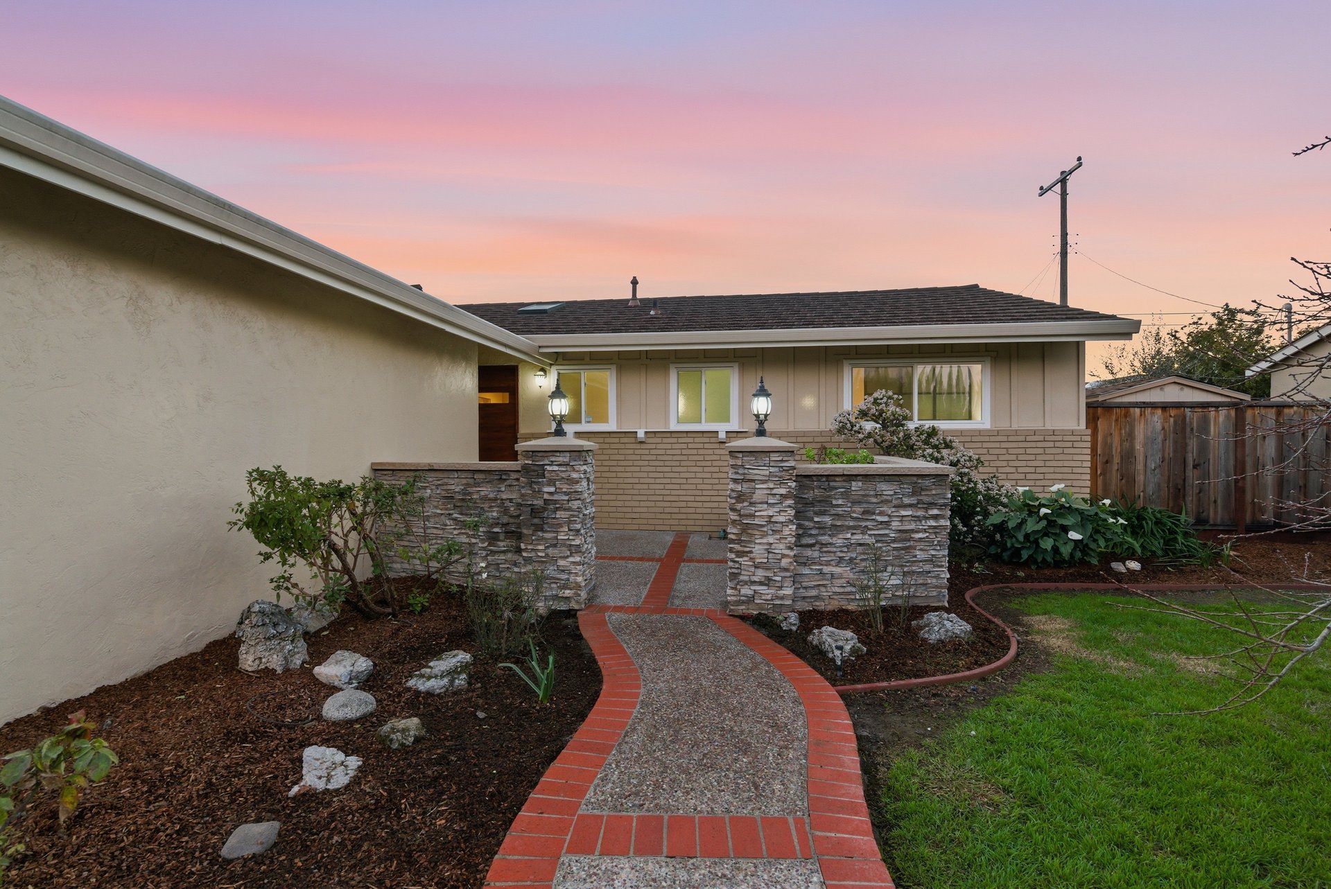 2560 Elliot Court