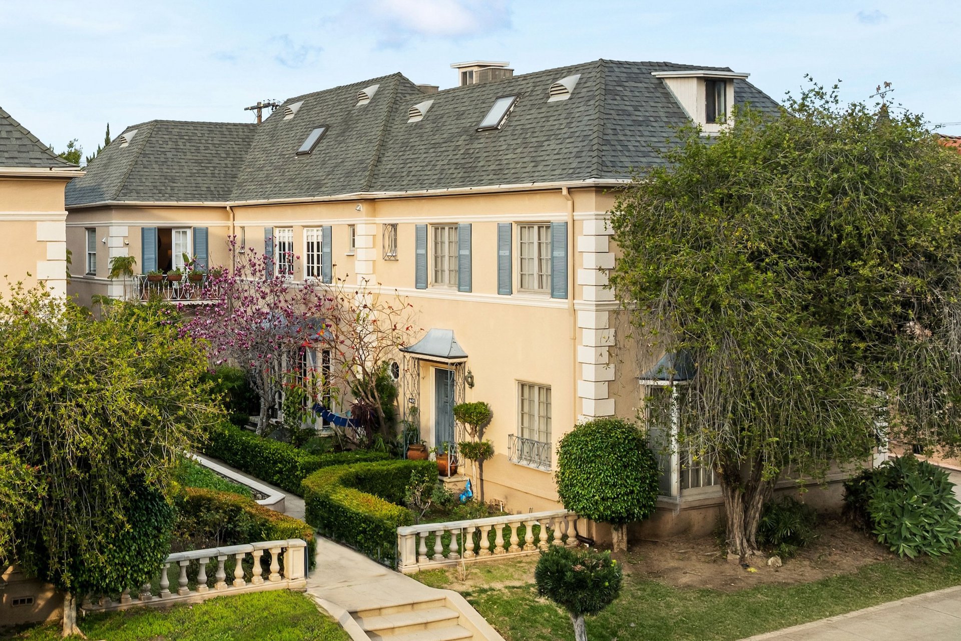 6427 Orange St, Beverly Grove