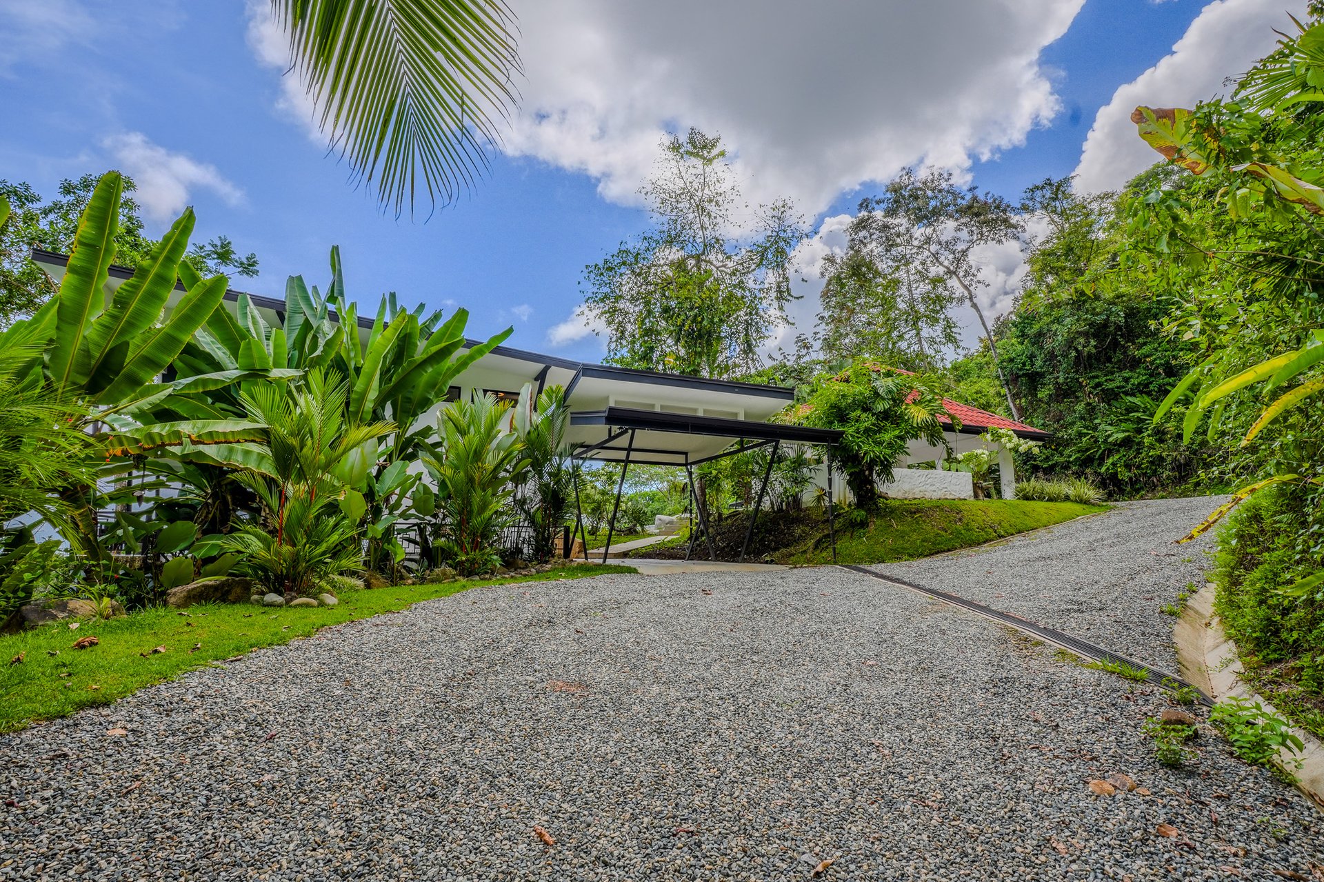 Casa La Roca, Whale's Tail 3 Bedroom Home In Uvita!