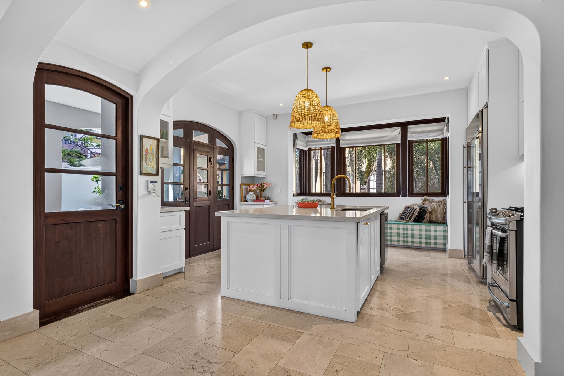 16 Calle La Ronda | Renovated Three-Bedroom Home Steps from Playa Danta