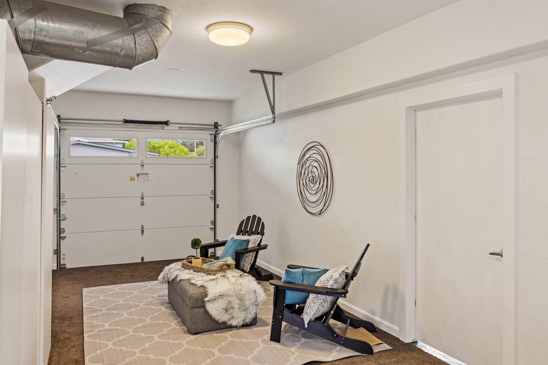 Monterey Sunbelt Living - 303 Del Robles Ave